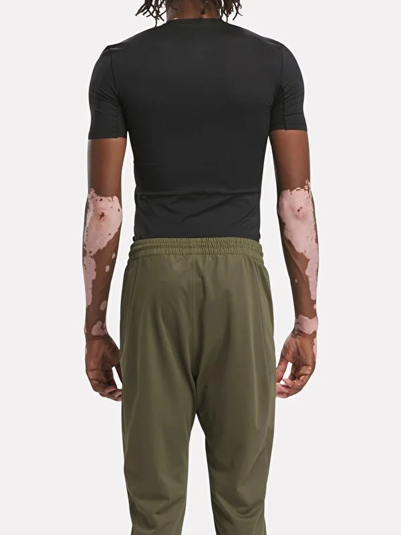 Футболки и поло Reebok COMPRESSION T-SHIRT модель 101552328 Футболки и поло Reebok COMPRESSION T-SHIRT модель 101552328 Фото