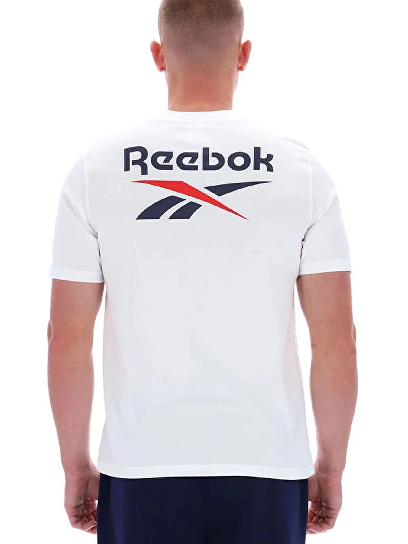 Футболки и поло Reebok MITCHAM FRNT BK LOGO CREW модель 102247919 Футболки и поло Reebok MITCHAM FRNT BK LOGO CREW модель 102247919 Фото