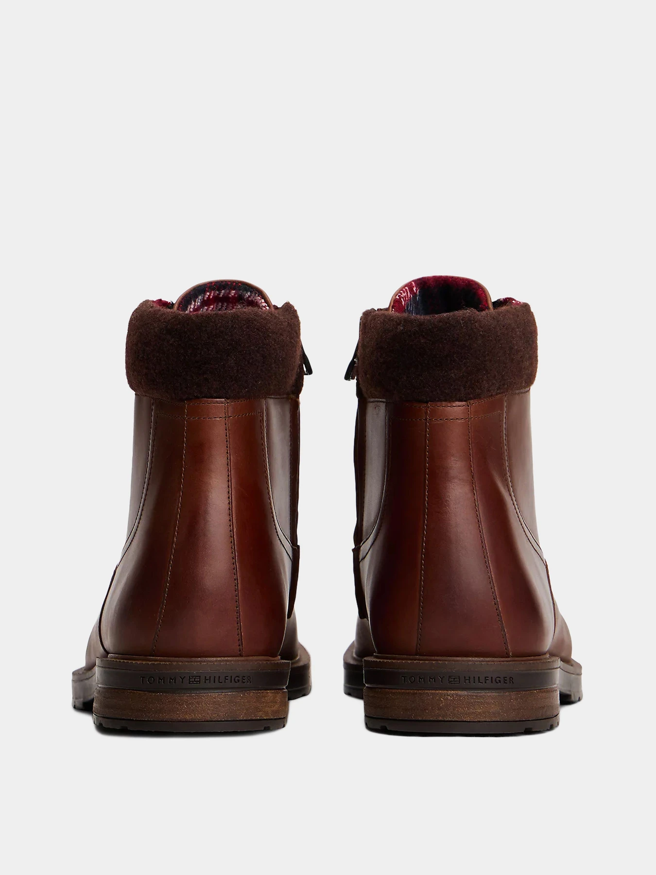 Ботинки и сапоги Tommy Hilfiger модель FM0FM05562-GVI Ботинки и сапоги Tommy Hilfiger модель FM0FM05562-GVI Фото