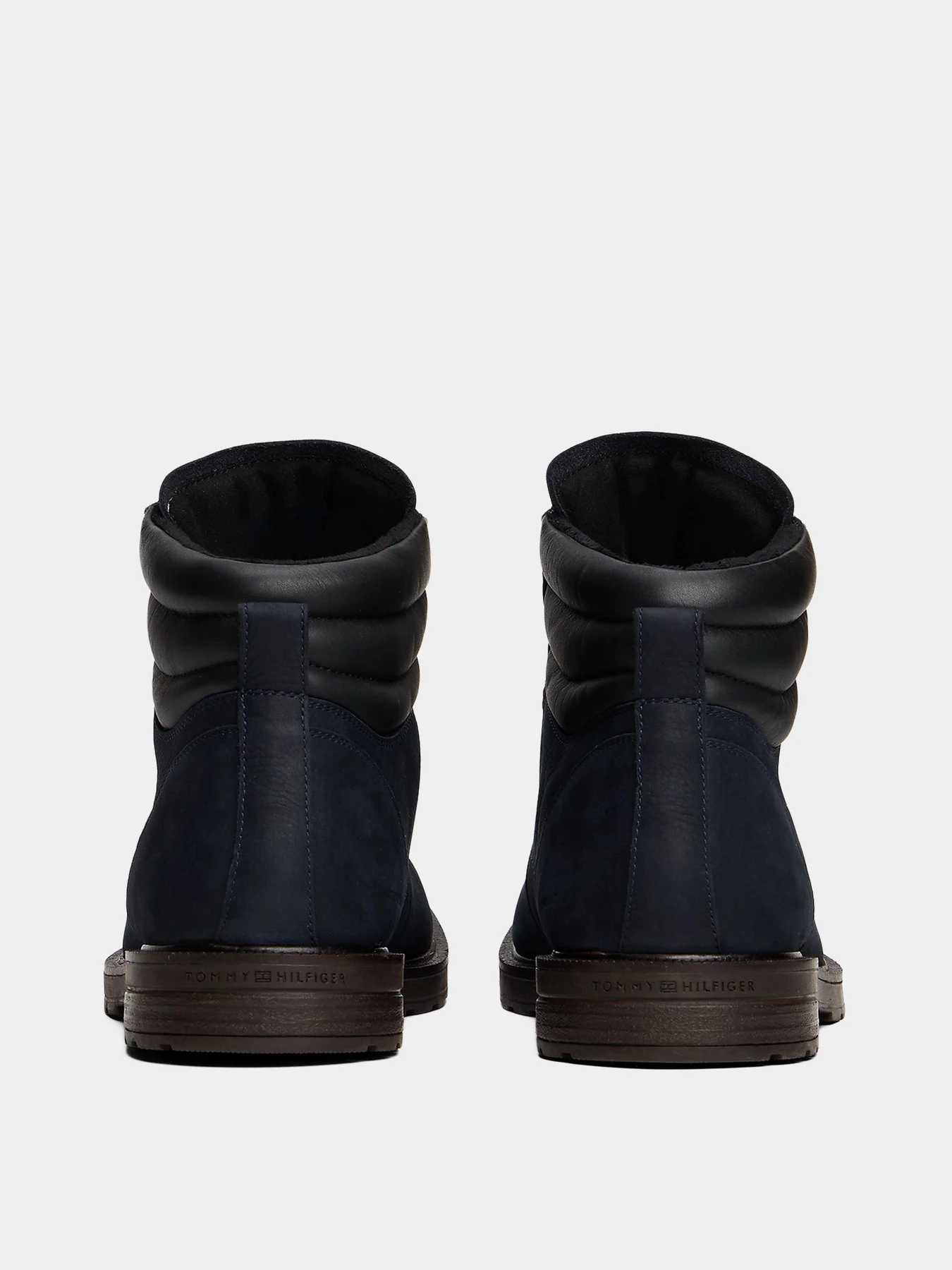 Ботинки и сапоги Tommy Hilfiger модель FM0FM05699-DW5 Ботинки и сапоги Tommy Hilfiger модель FM0FM05699-DW5 Фото
