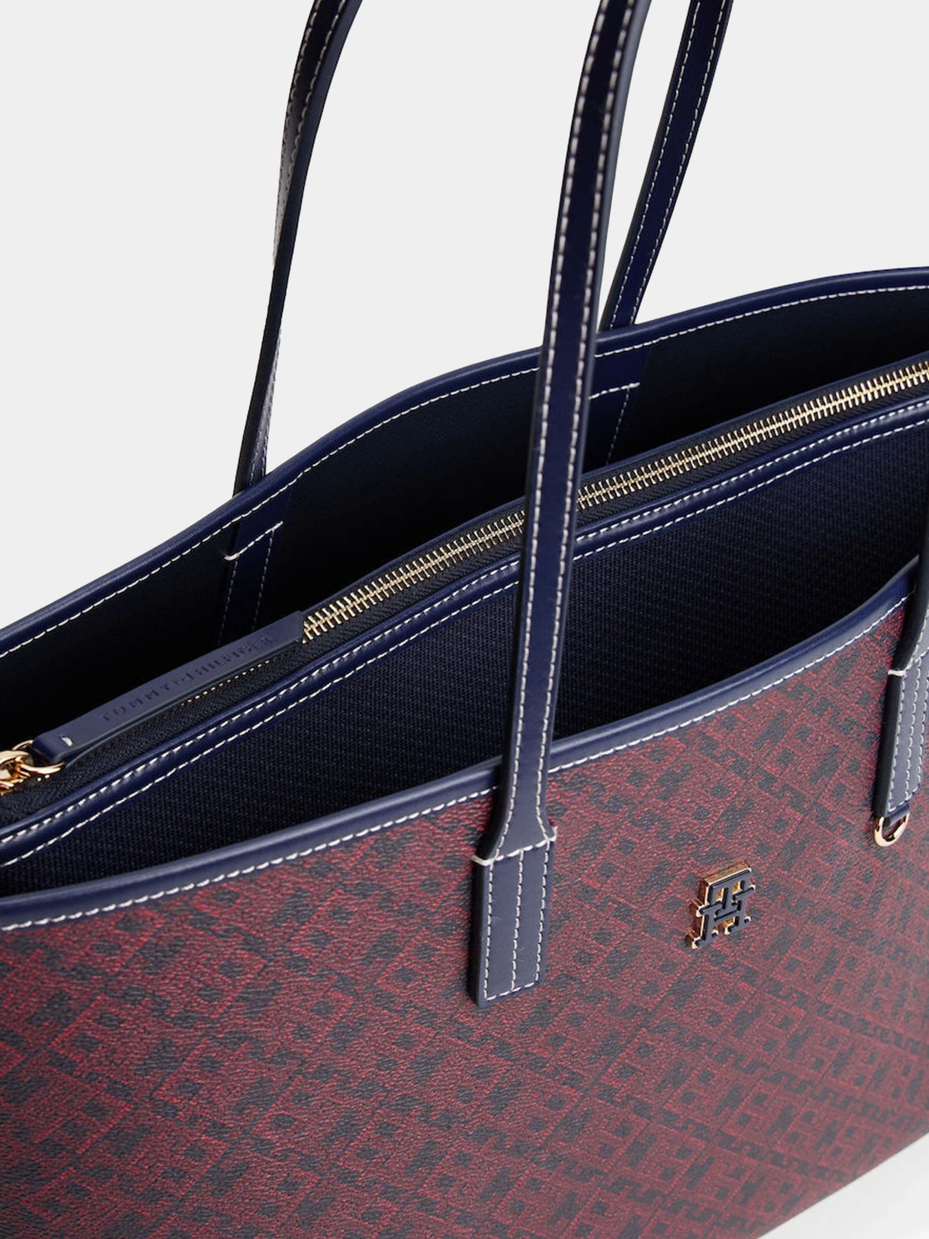 Сумки Tommy Hilfiger модель AW0AW17696-DW6 Сумки Tommy Hilfiger модель AW0AW17696-DW6 Фото