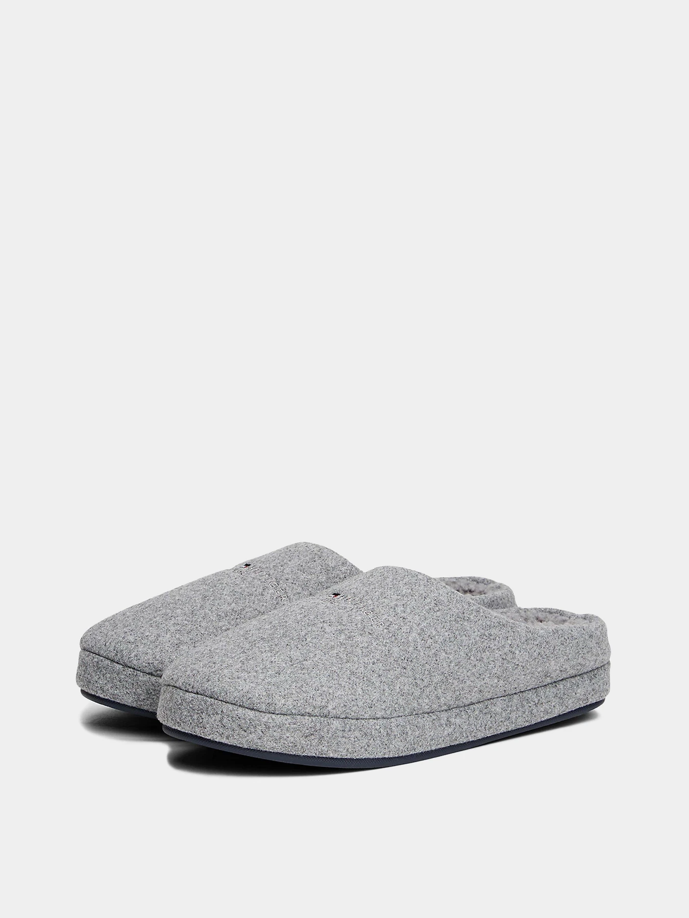 Тапки Tommy Hilfiger модель FM0FM05614-PRY Тапки Tommy Hilfiger модель FM0FM05614-PRY Фото