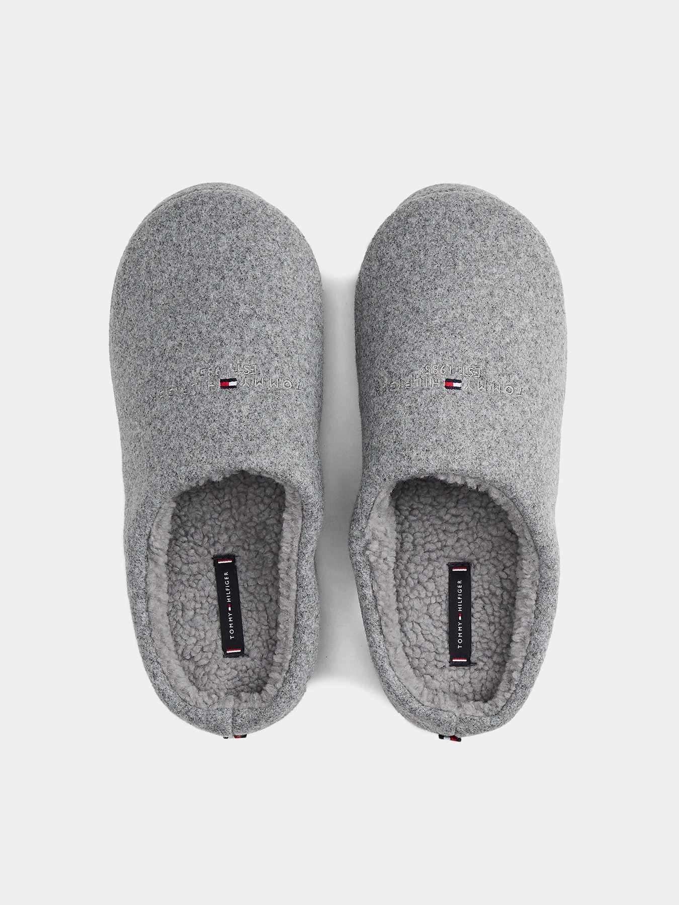 Тапки Tommy Hilfiger модель FM0FM05614-PRY Тапки Tommy Hilfiger модель FM0FM05614-PRY Фото