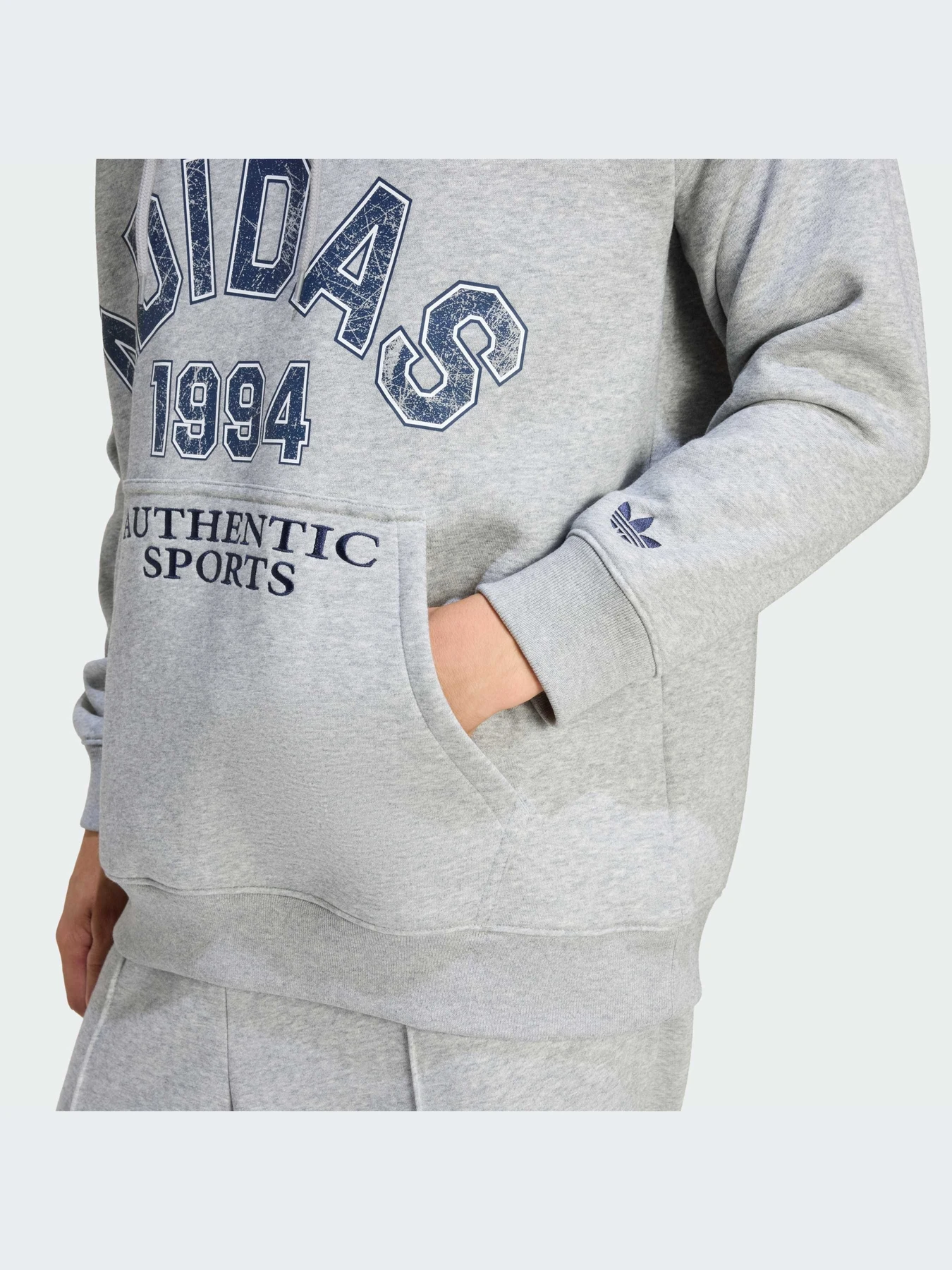 Худи и свитшоты Adidas Graphics модель KE2239-KZ Худи и свитшоты Adidas Graphics модель KE2239-KZ Фото