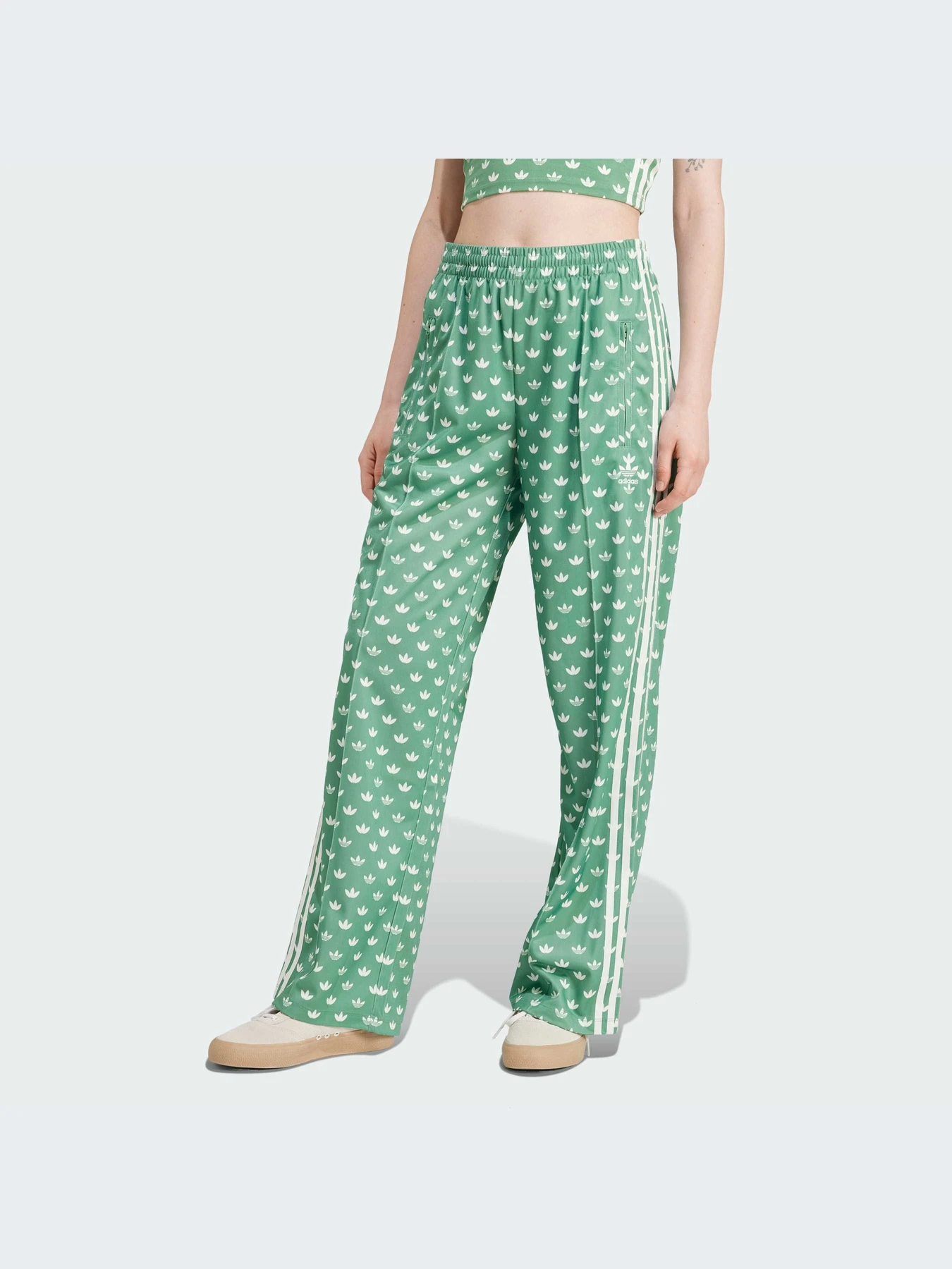 Брюки Adidas Graphics модель IX0933-KZ Брюки Adidas Graphics модель IX0933-KZ Фото