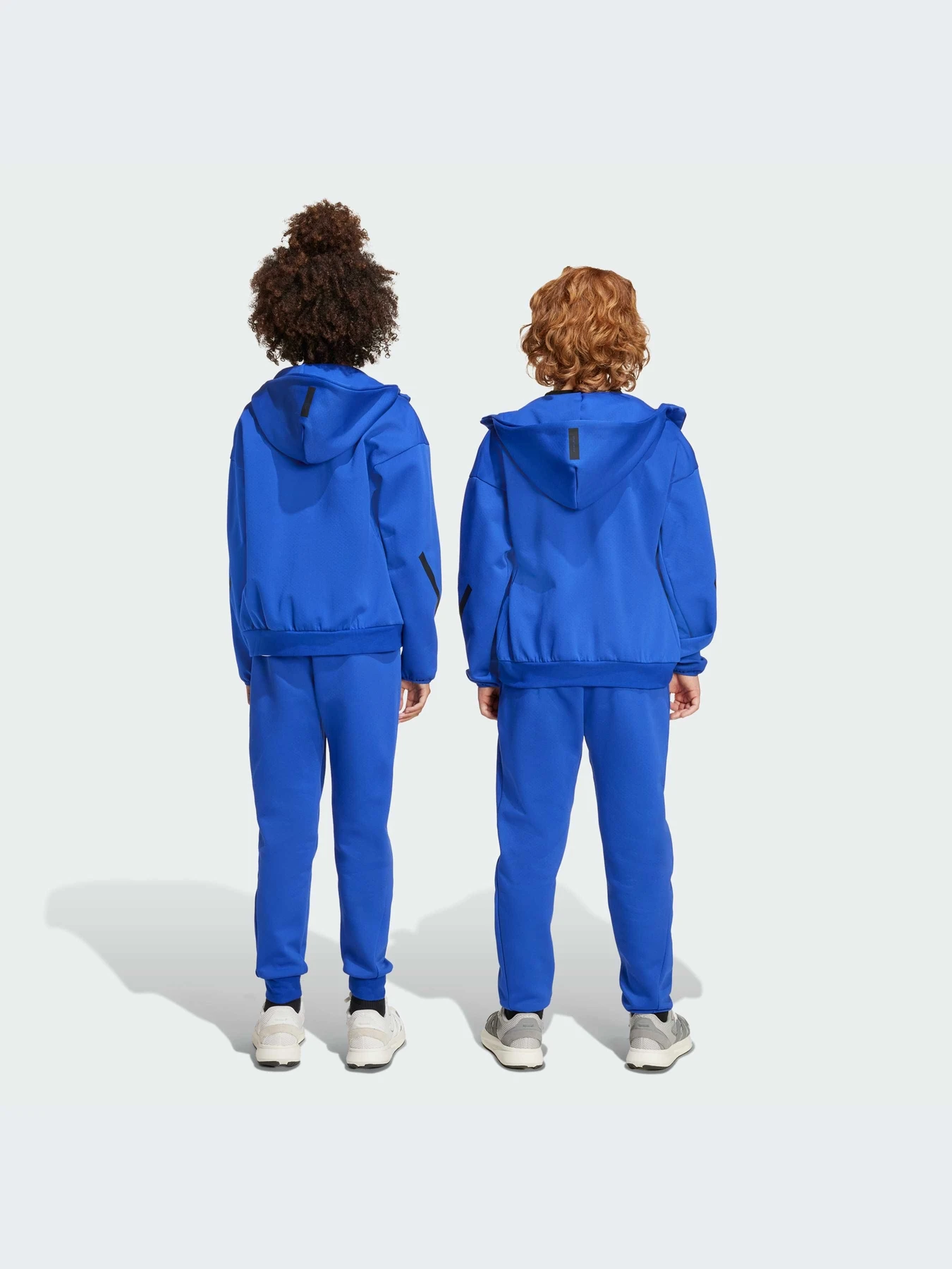 Брюки Adidas ZNE модель KA0666-KZ Брюки Adidas ZNE модель KA0666-KZ Фото