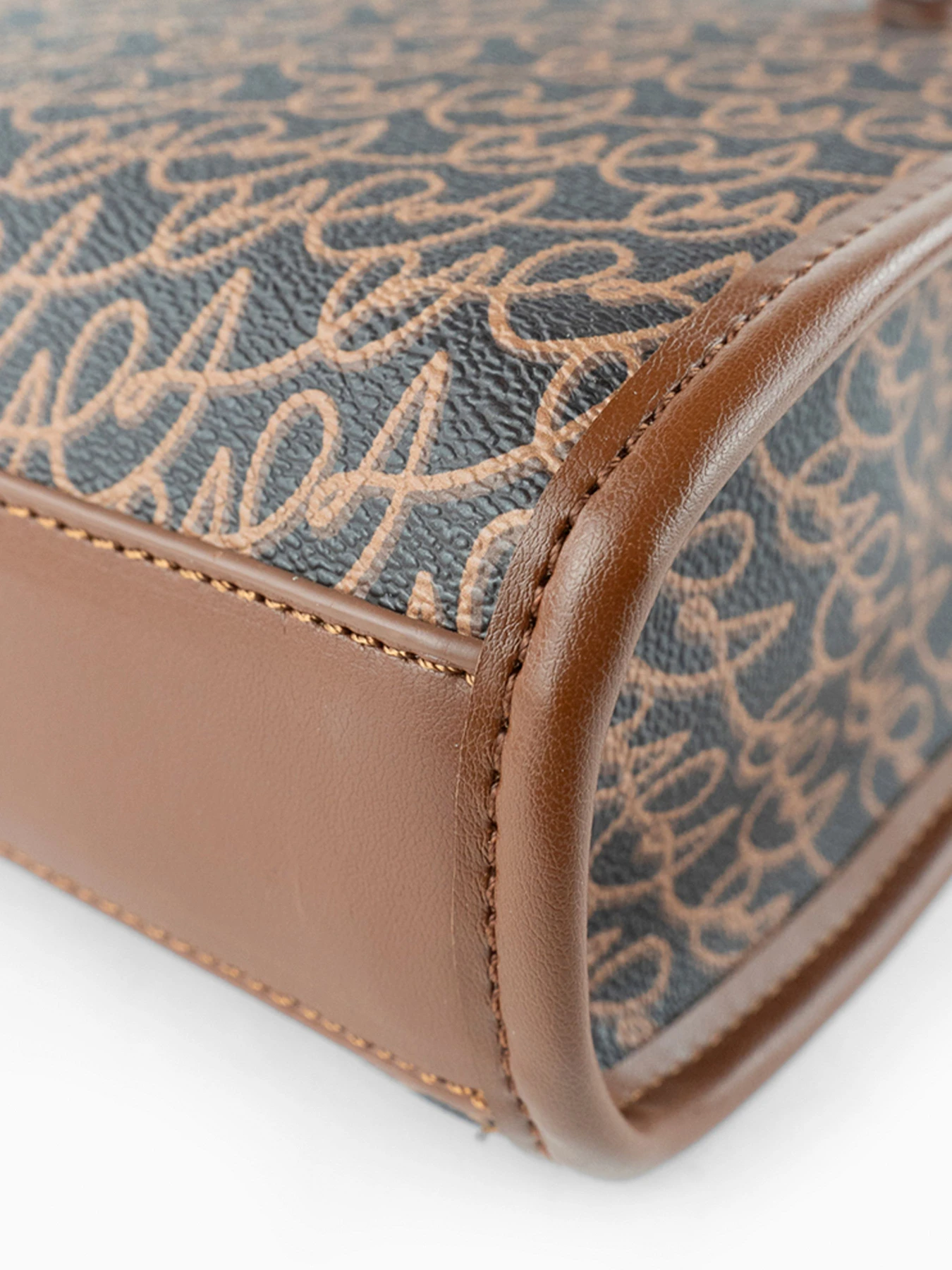 Сумки Christian Lacroix модель LPBA00057P Фото