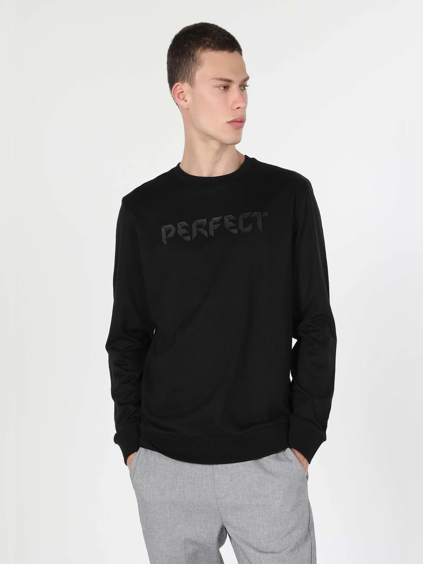 Худи и свитшоты Colin’s модель CL1060122_BLK Фото