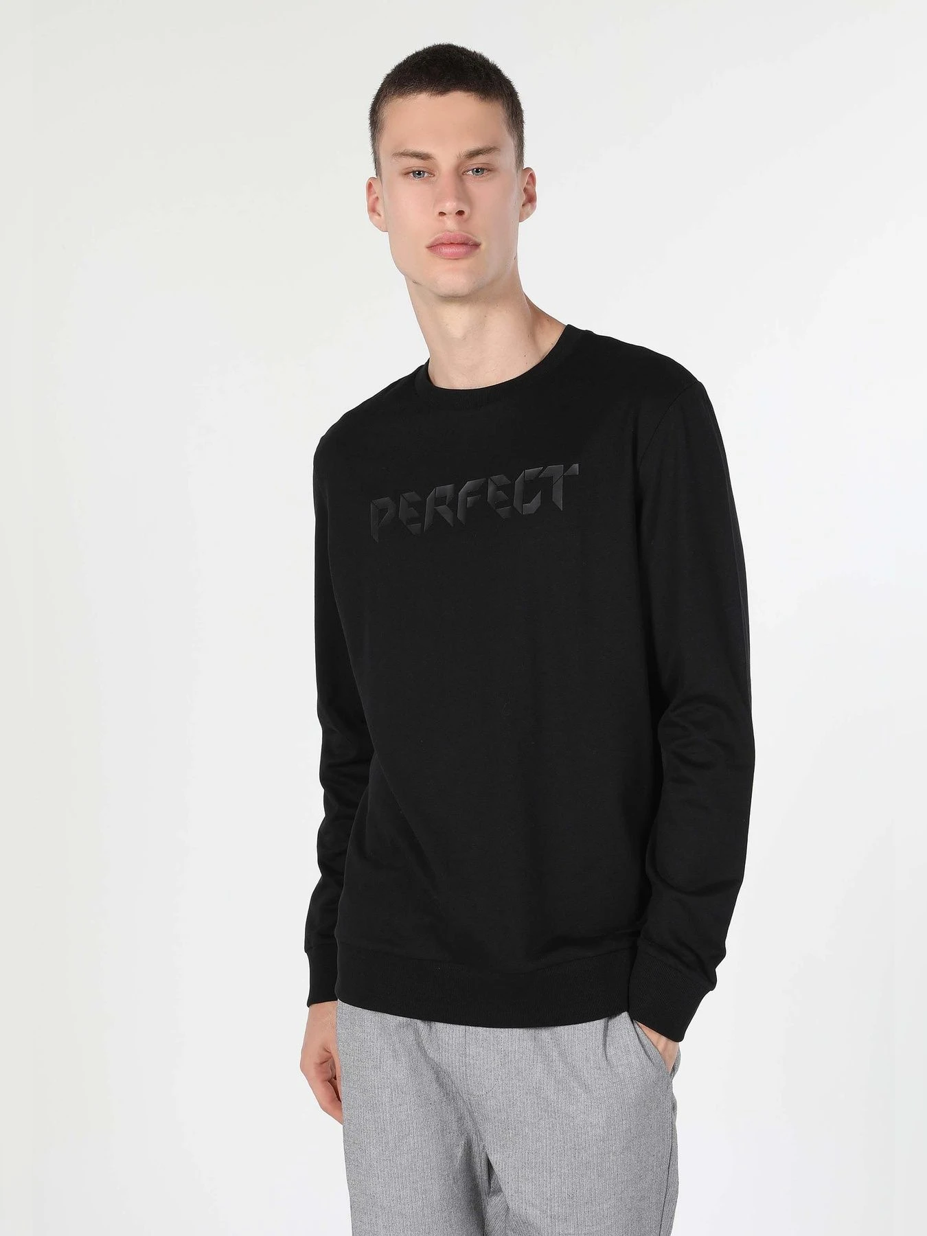 Худи и свитшоты Colin’s модель CL1060122_BLK Фото