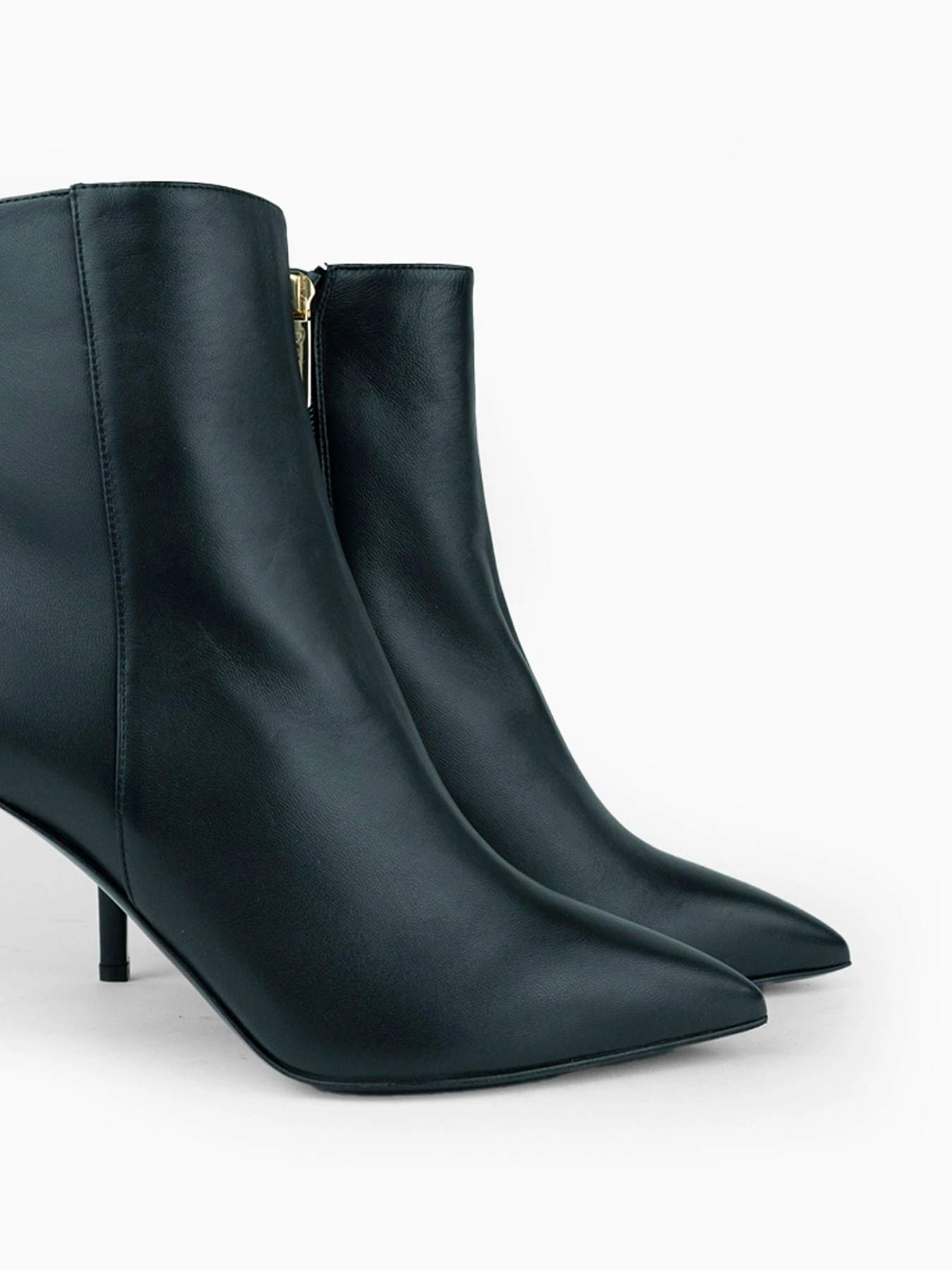 Ботинки и сапоги Pollini модель SA21038M1NTE0000 Ботинки и сапоги Pollini модель SA21038M1NTE0000 Фото
