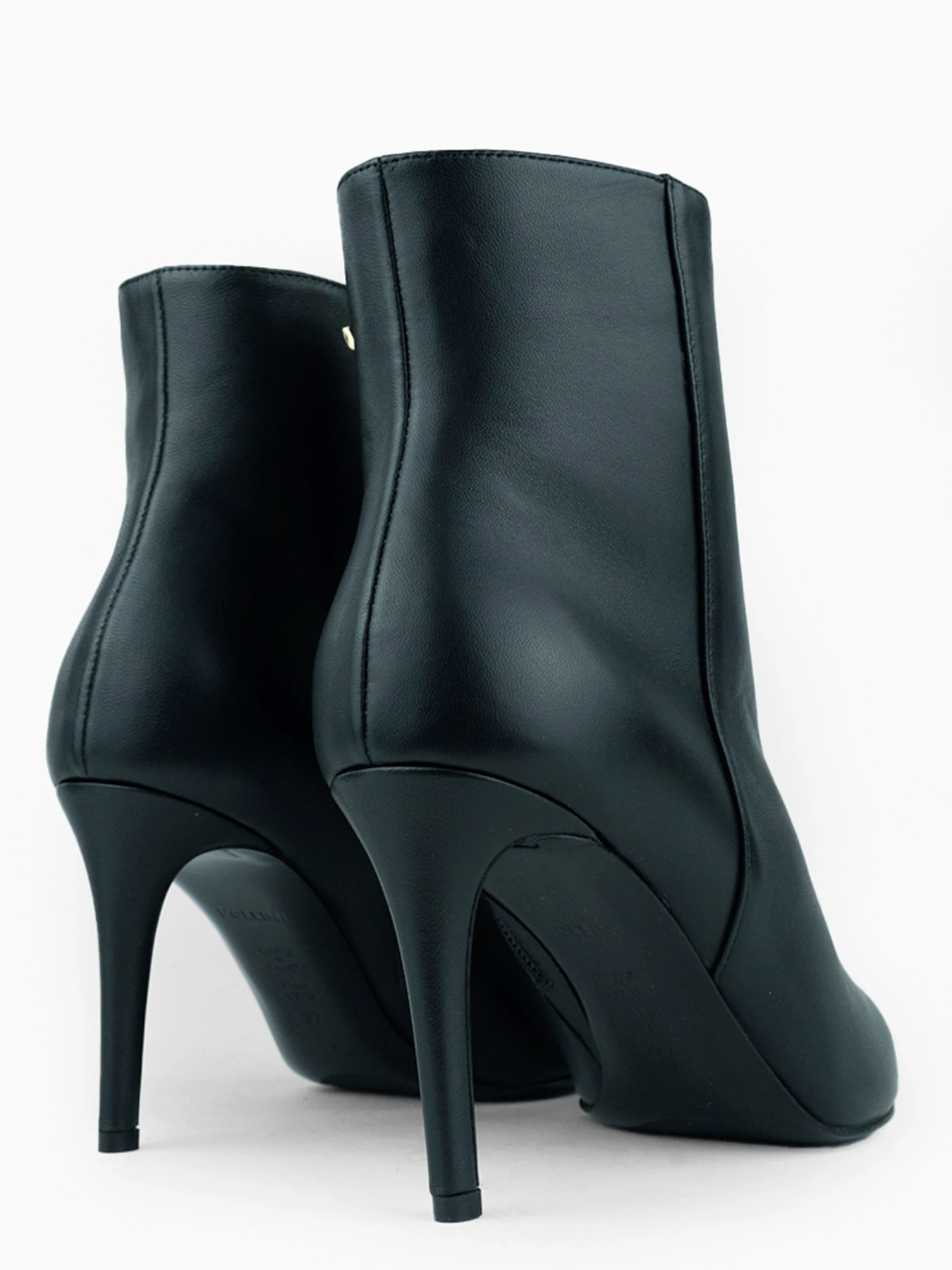 Ботинки и сапоги Pollini модель SA21038M1NTE0000 Ботинки и сапоги Pollini модель SA21038M1NTE0000 Фото