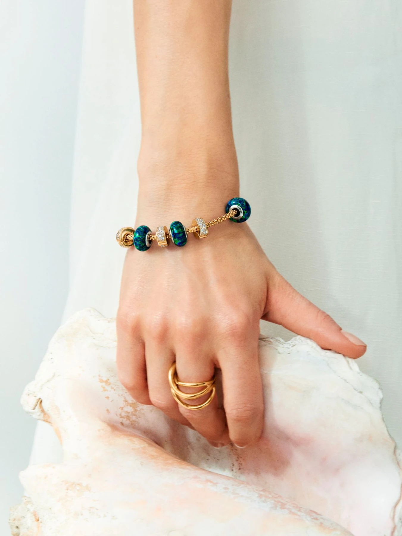 Без камней PANDORA Essence модель 163318C00 Без камней PANDORA Essence модель 163318C00 Фото