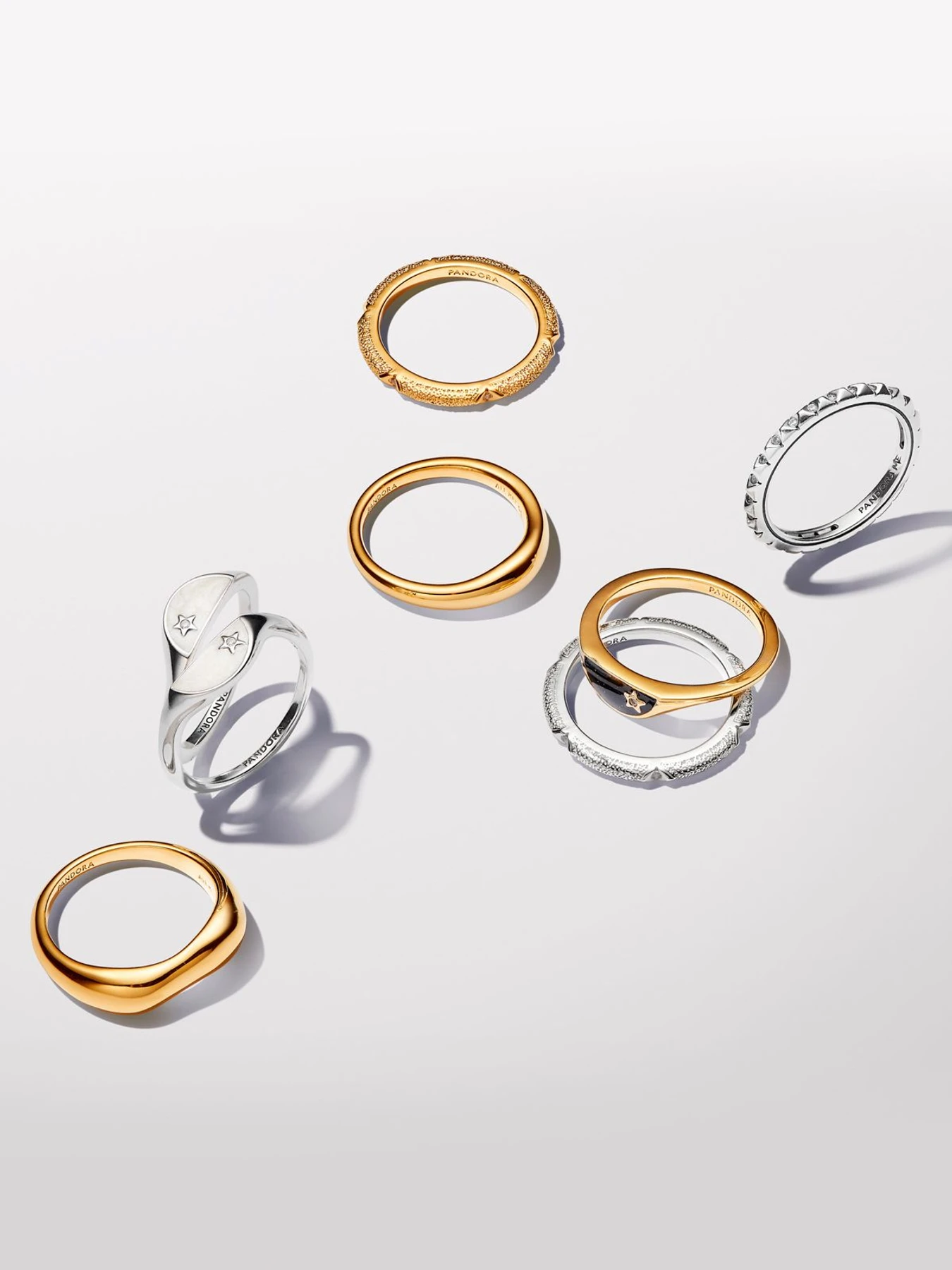 С камнями PANDORA модель 163322C01 С камнями PANDORA модель 163322C01 Фото