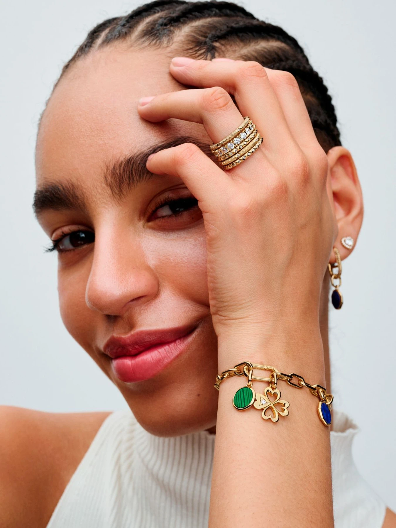 С камнями PANDORA модель 163322C01 С камнями PANDORA модель 163322C01 Фото