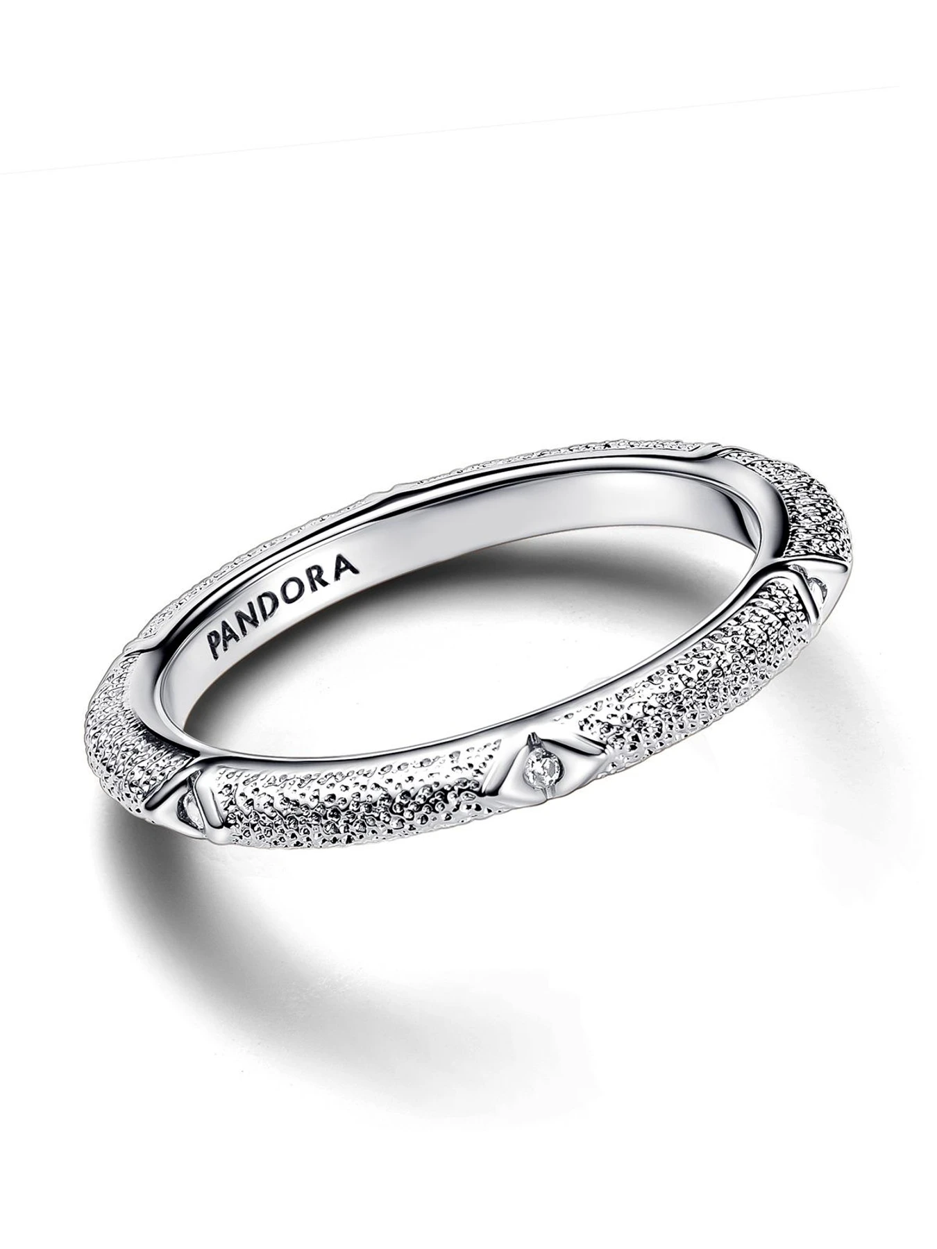 С камнями PANDORA модель 193322C01 С камнями PANDORA модель 193322C01 Фото
