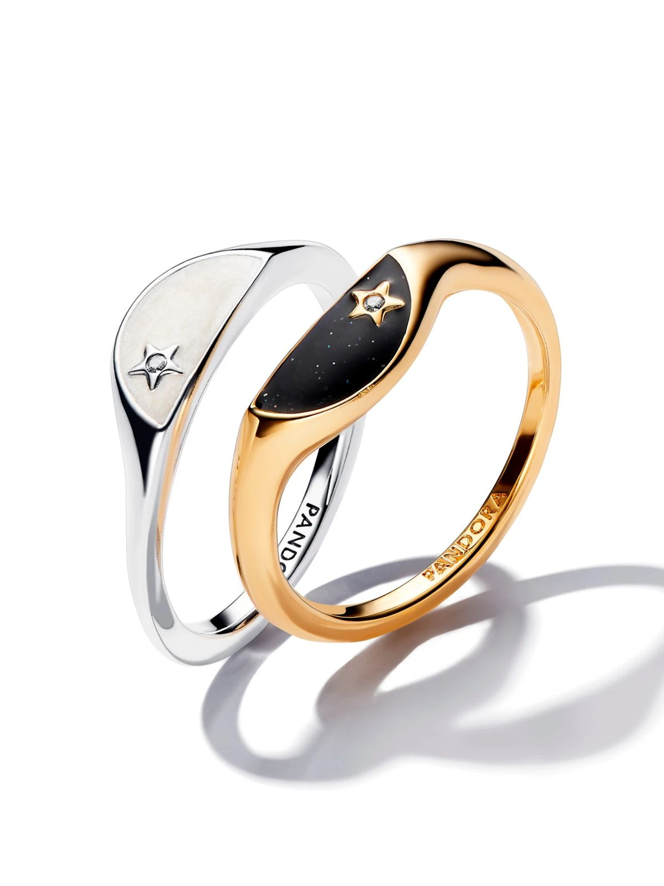 С камнями PANDORA модель 193325C01 С камнями PANDORA модель 193325C01 Фото