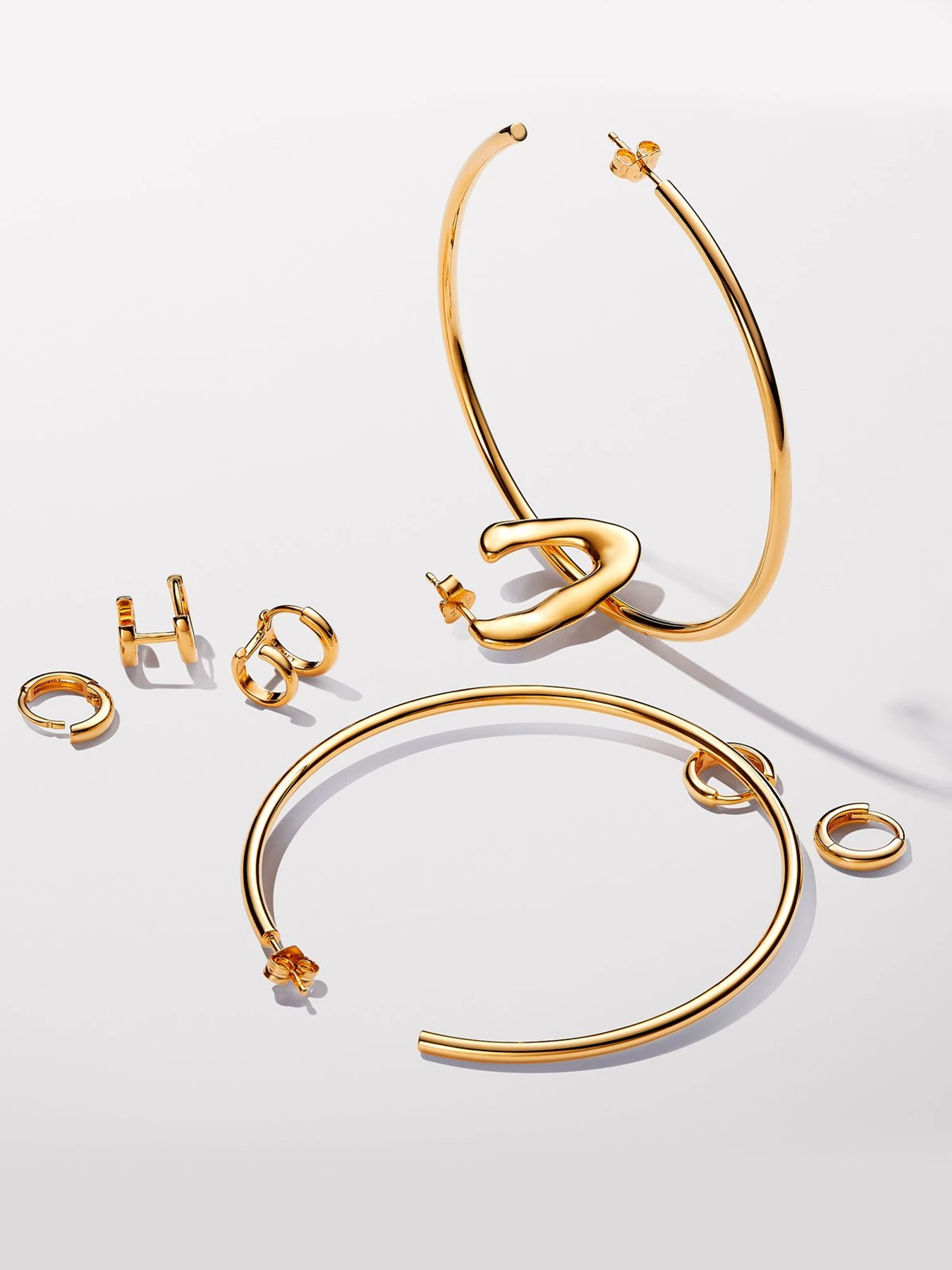 Серьги-кольца PANDORA Essence модель 263290C00 Серьги-кольца PANDORA Essence модель 263290C00 Фото