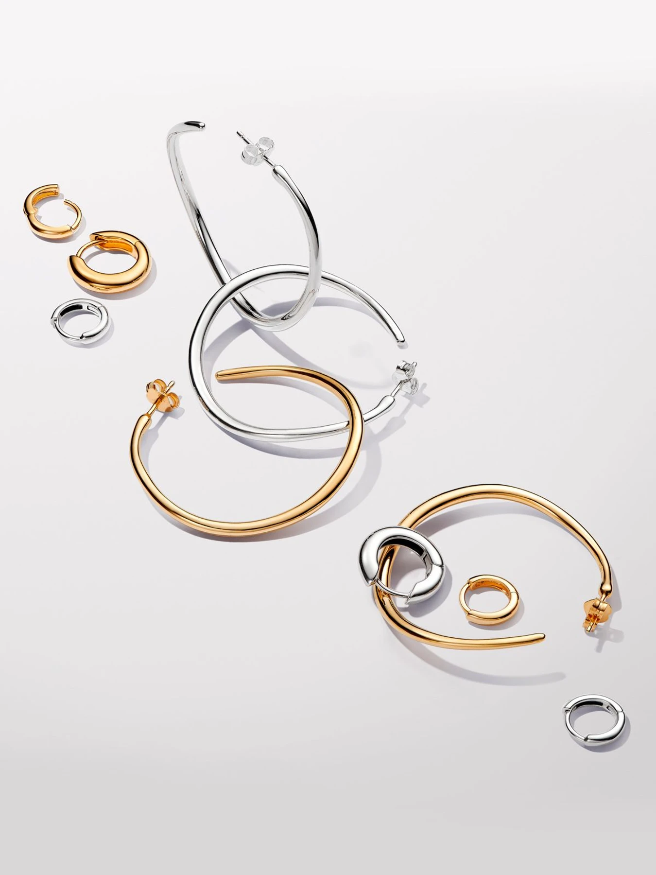 Серьги-кольца PANDORA Essence модель 263299C00 Серьги-кольца PANDORA Essence модель 263299C00 Фото