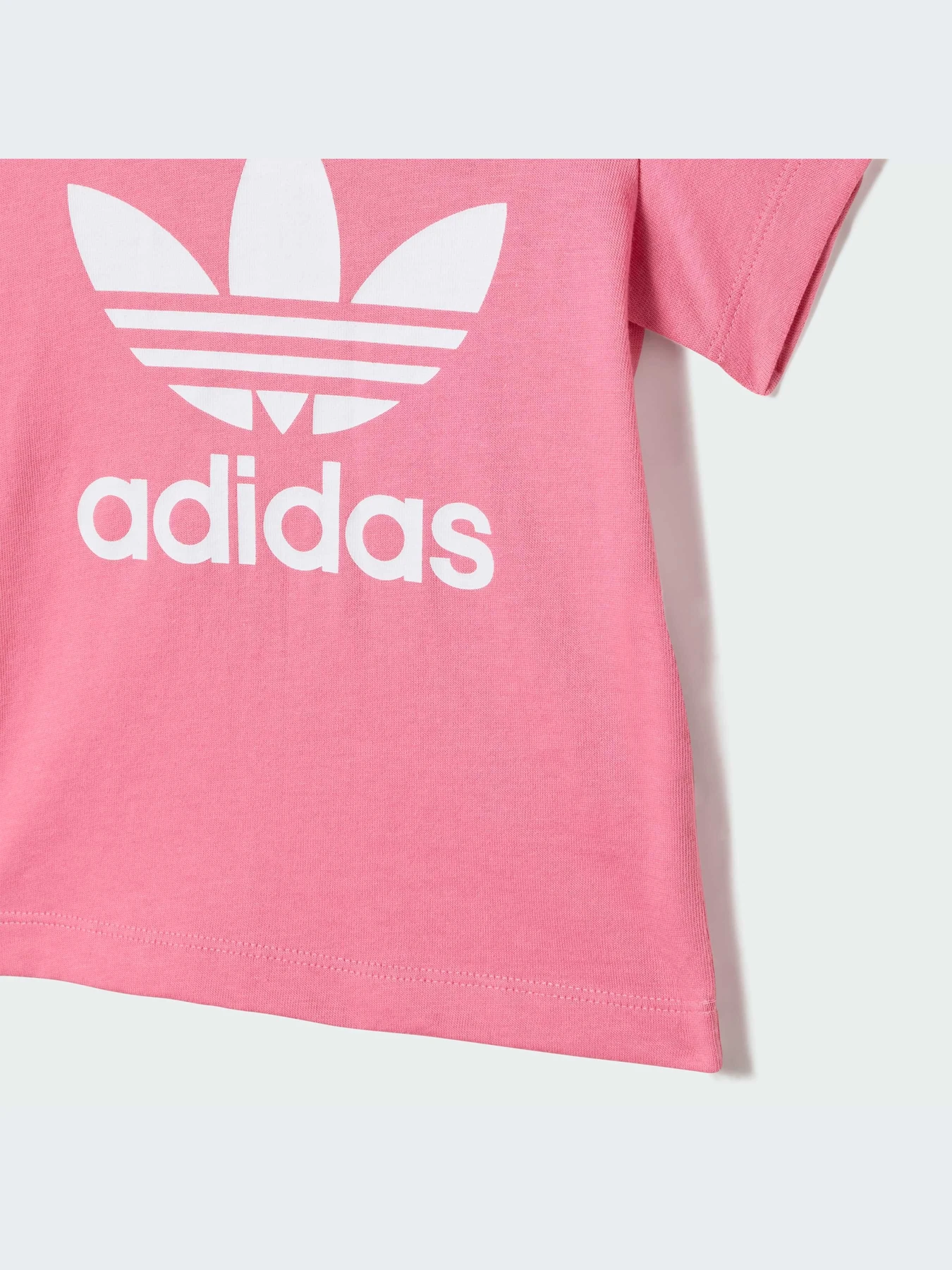 Футболки и поло Adidas Adicolor модель IX5109-KZ Футболки и поло Adidas Adicolor модель IX5109-KZ Фото
