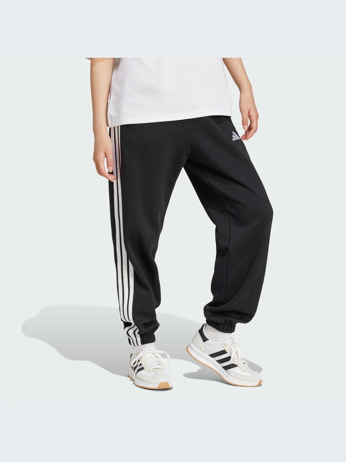 Брюки Adidas модель JE1276-KZ Брюки Adidas модель JE1276-KZ Фото