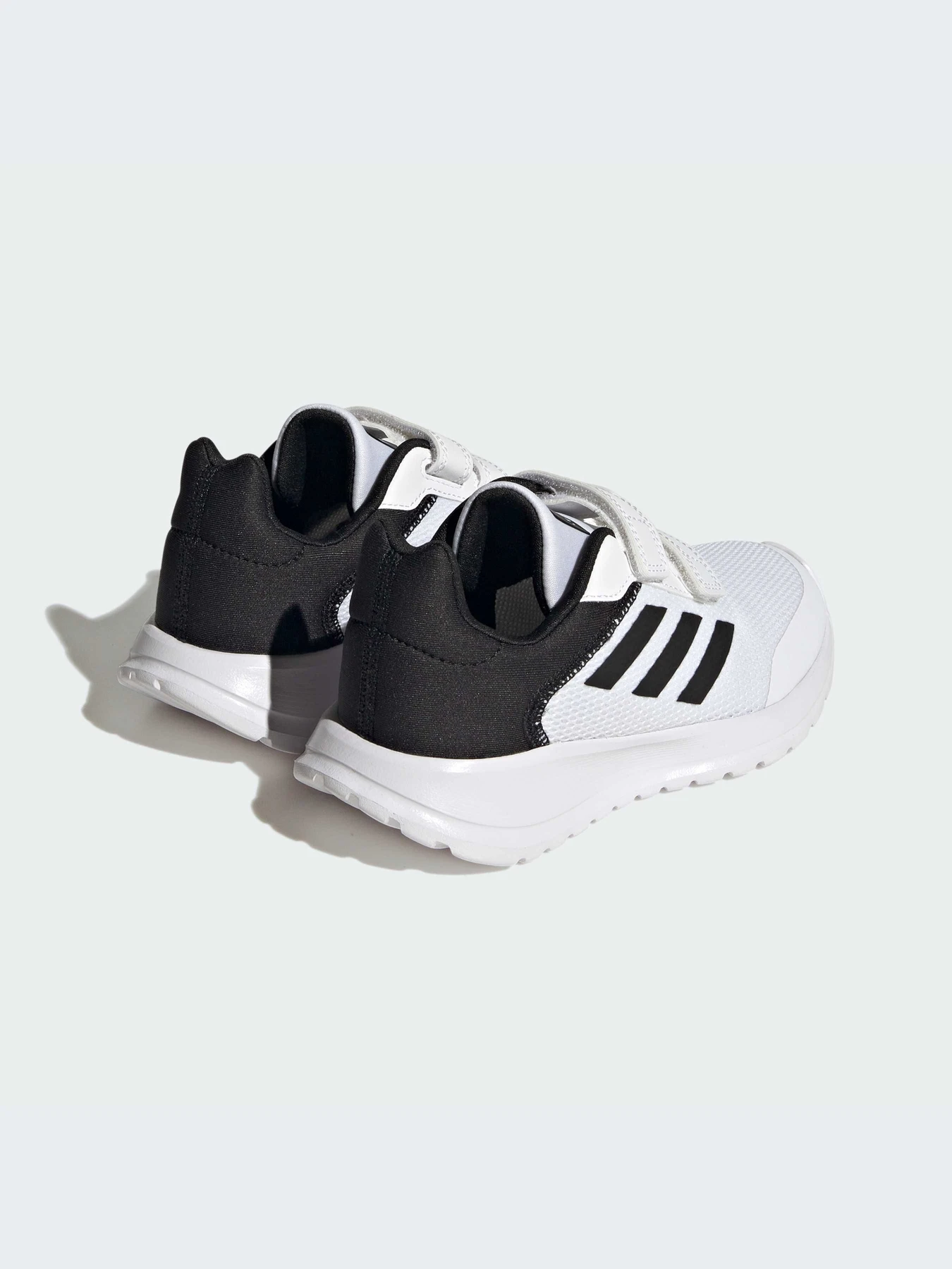 Кроссовки Adidas модель IF0354-KZ Кроссовки Adidas модель IF0354-KZ Фото