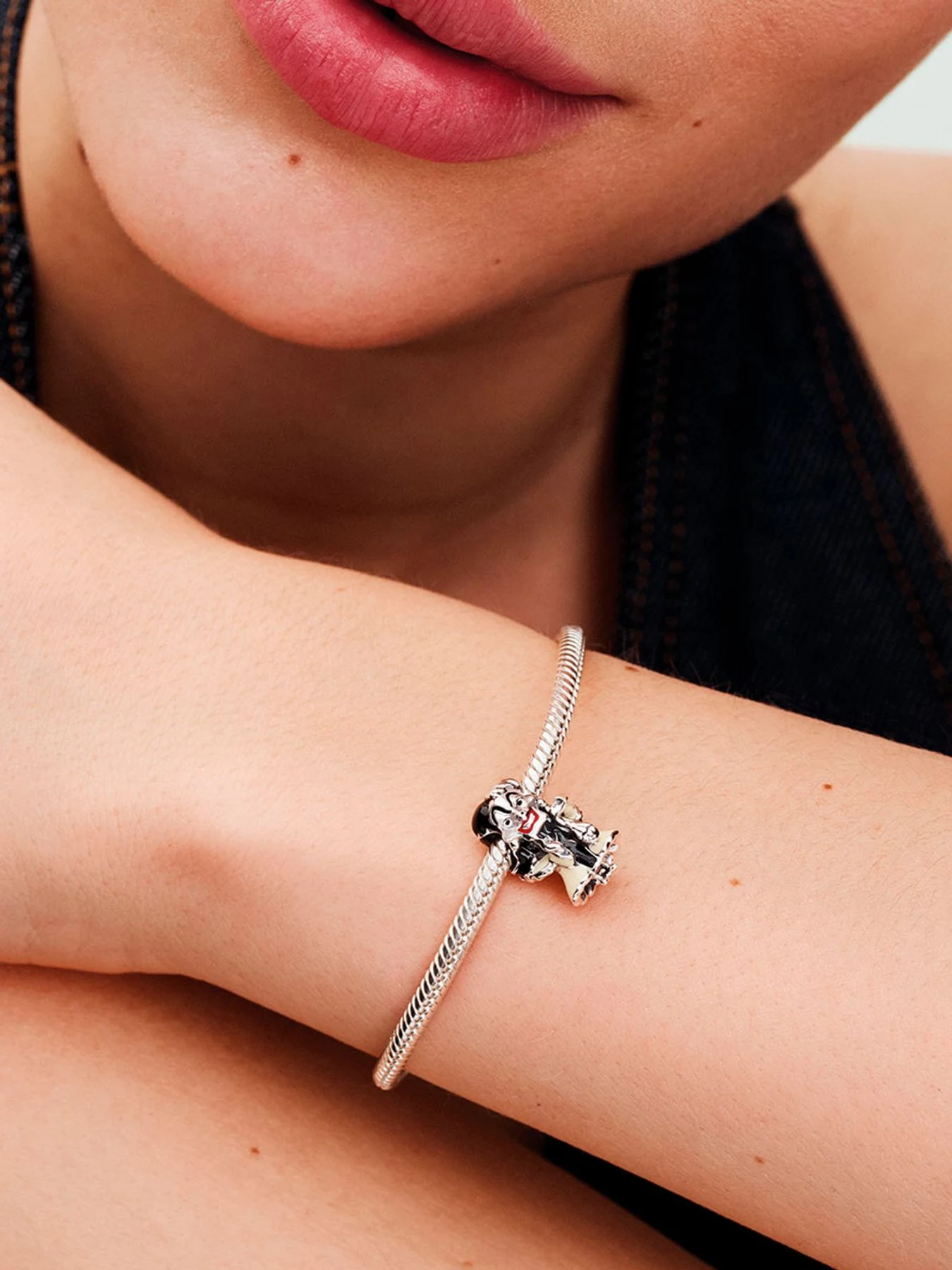 Классические PANDORA Collabs модель 793424C01 Фото