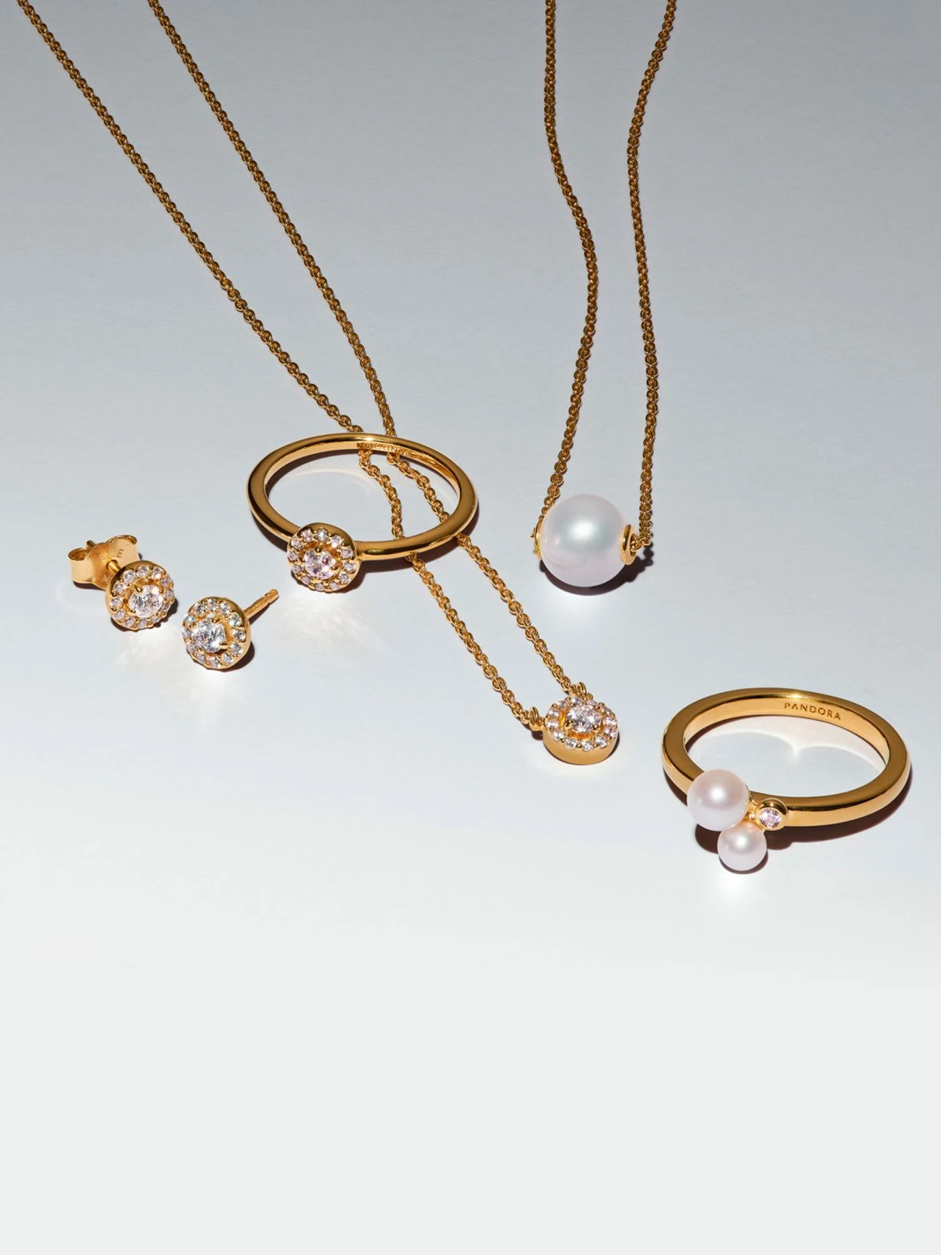 Серьги-гвоздики PANDORA Timeless модель 263019C01 Фото