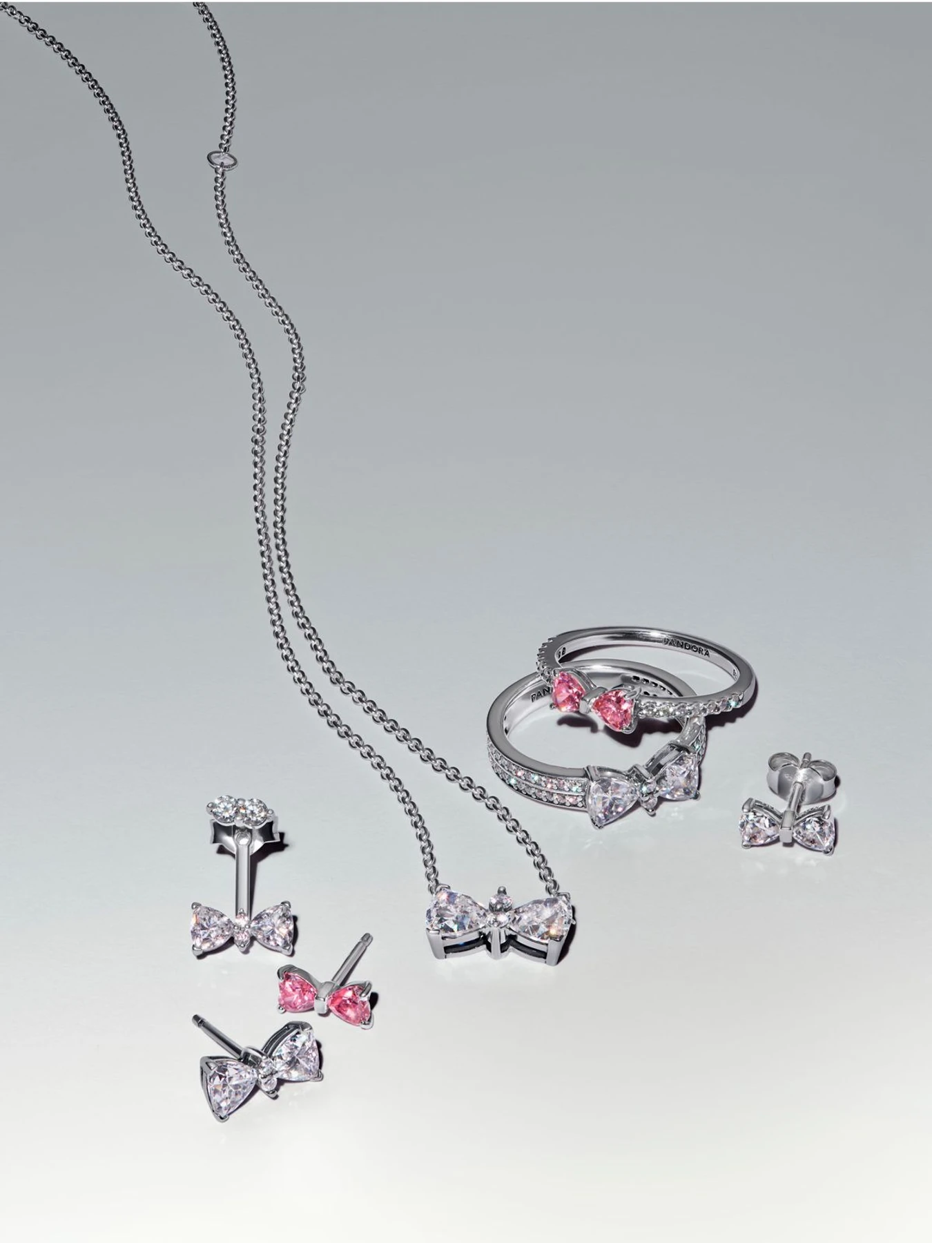 Серьги-гвоздики PANDORA Timeless модель 293506C01 Фото