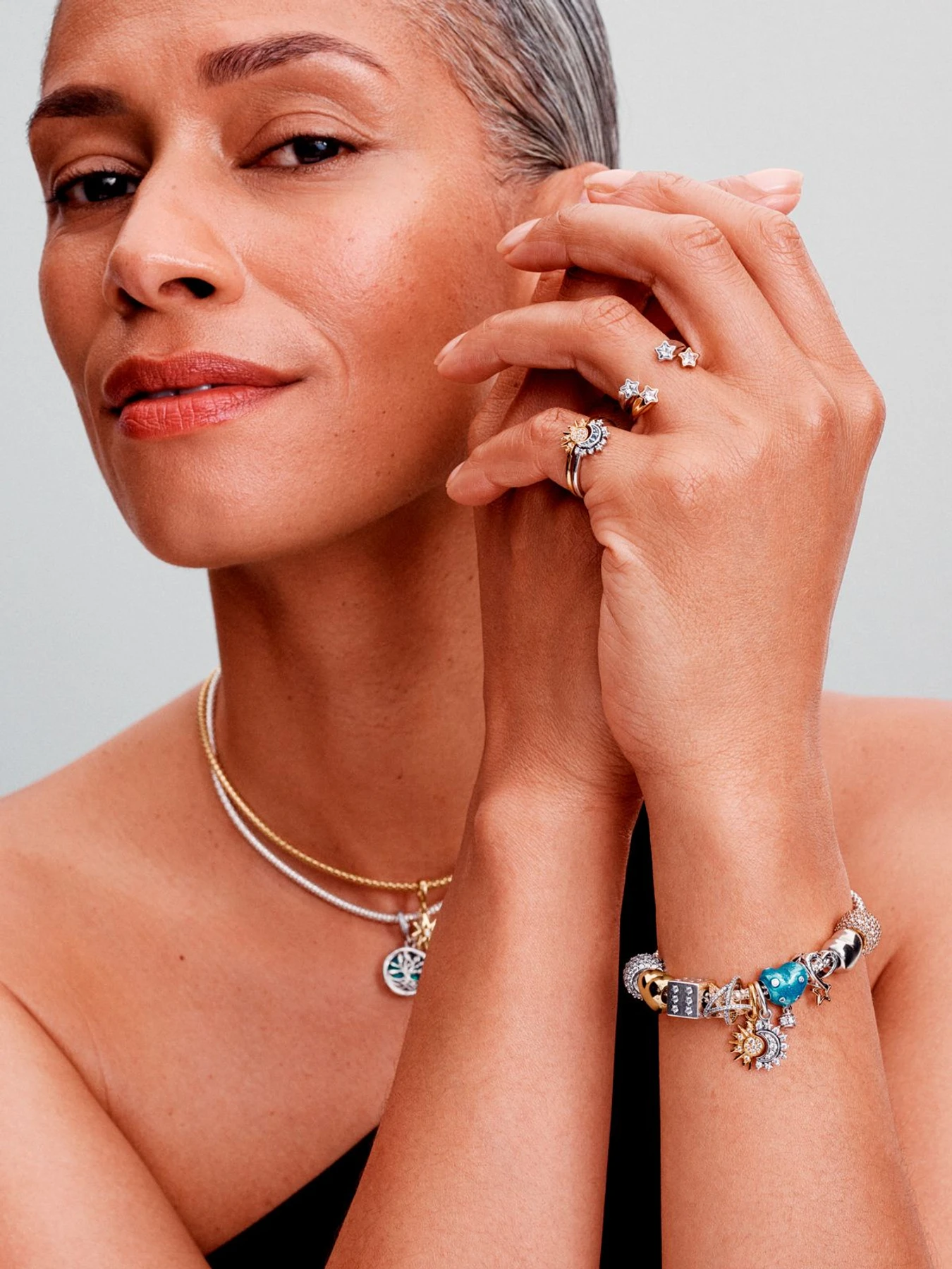 Шармы-подвески PANDORA Moments модель 763585C01 Шармы-подвески PANDORA Moments модель 763585C01 Фото