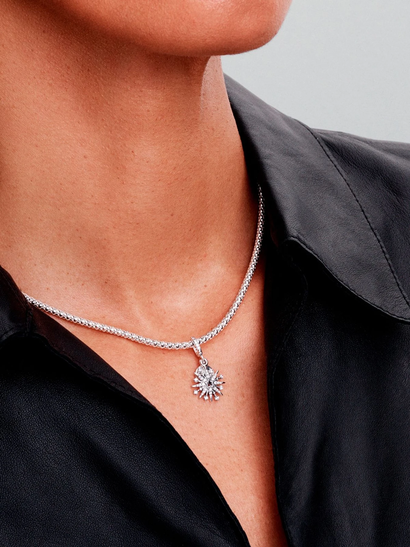 Шармы-подвески PANDORA Moments модель 793512C01 Шармы-подвески PANDORA Moments модель 793512C01 Фото