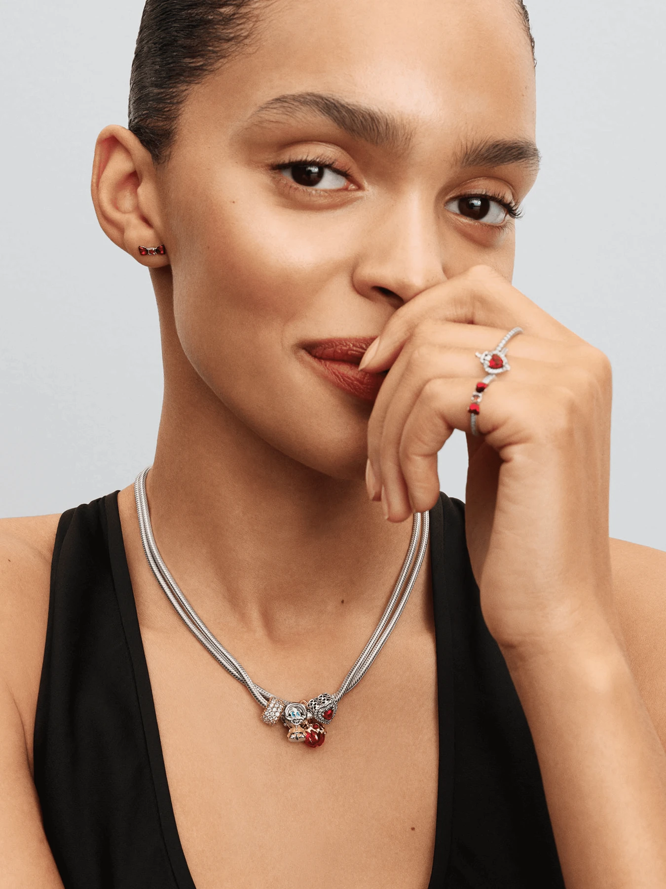 Серьги-гвоздики PANDORA Collabs модель 293779C01 Серьги-гвоздики PANDORA Collabs модель 293779C01 Фото