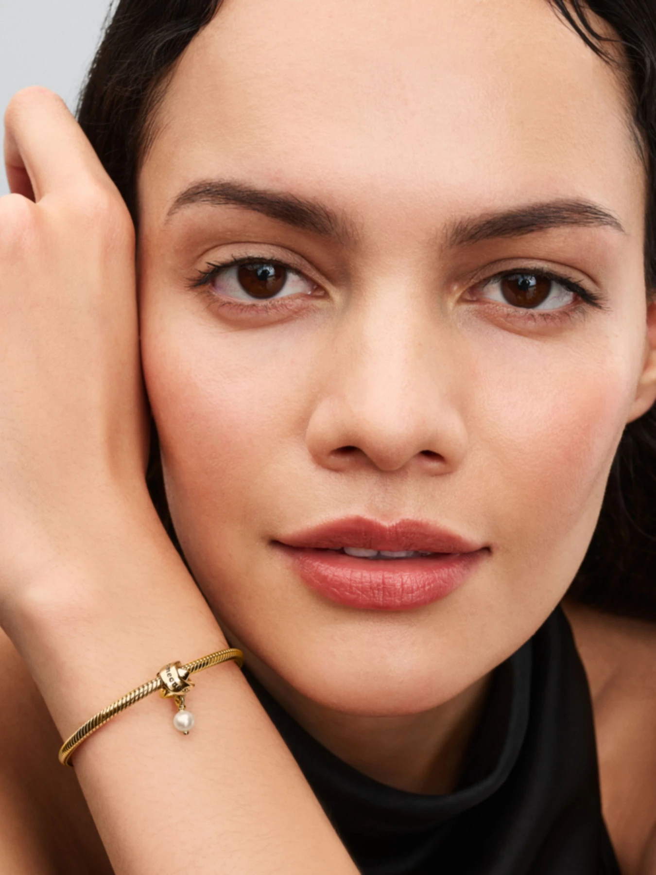 Шармы-подвески PANDORA Moments модель 763784C01 Шармы-подвески PANDORA Moments модель 763784C01 Фото