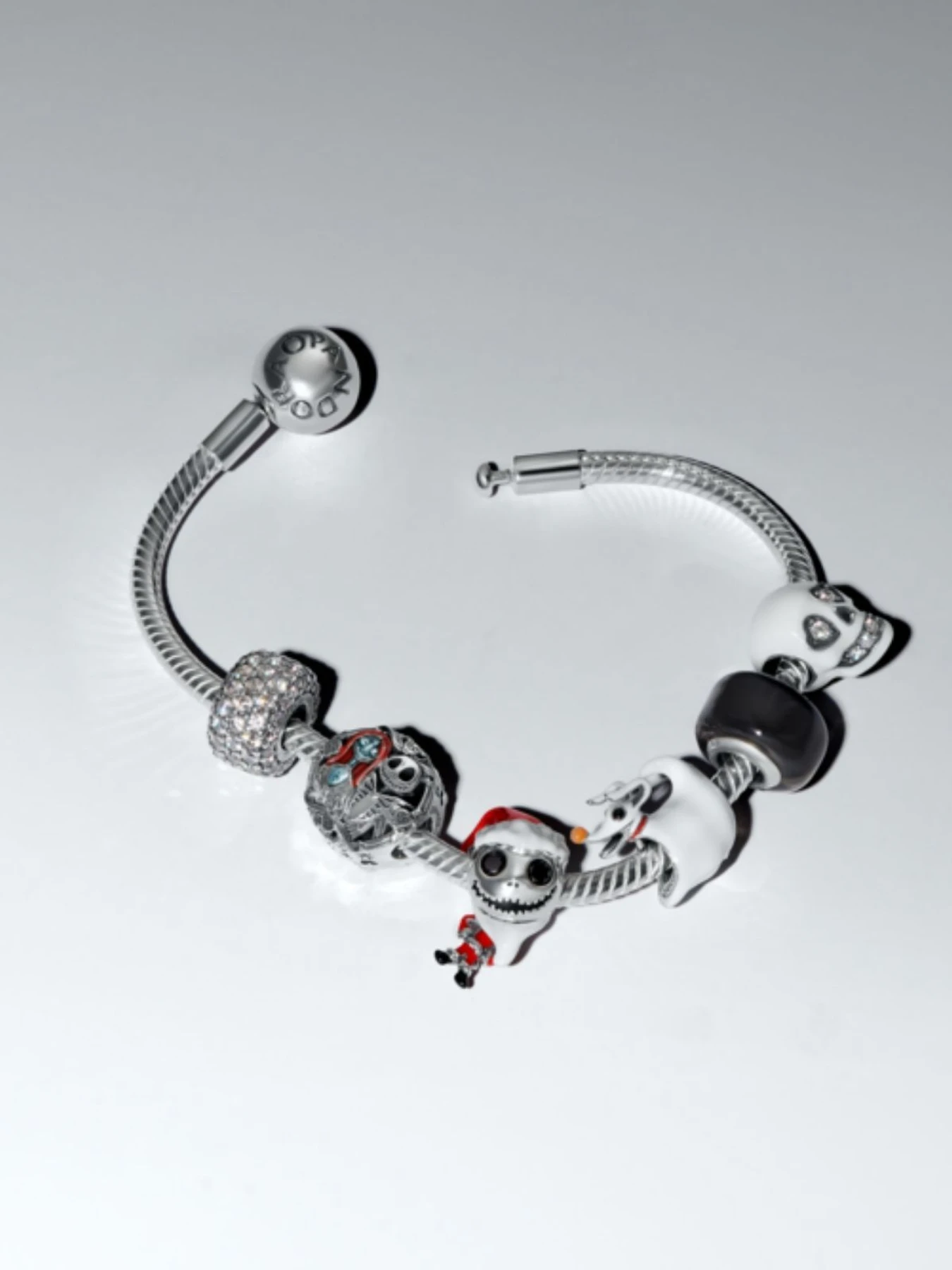 Классические PANDORA модель 793979C01 Фото