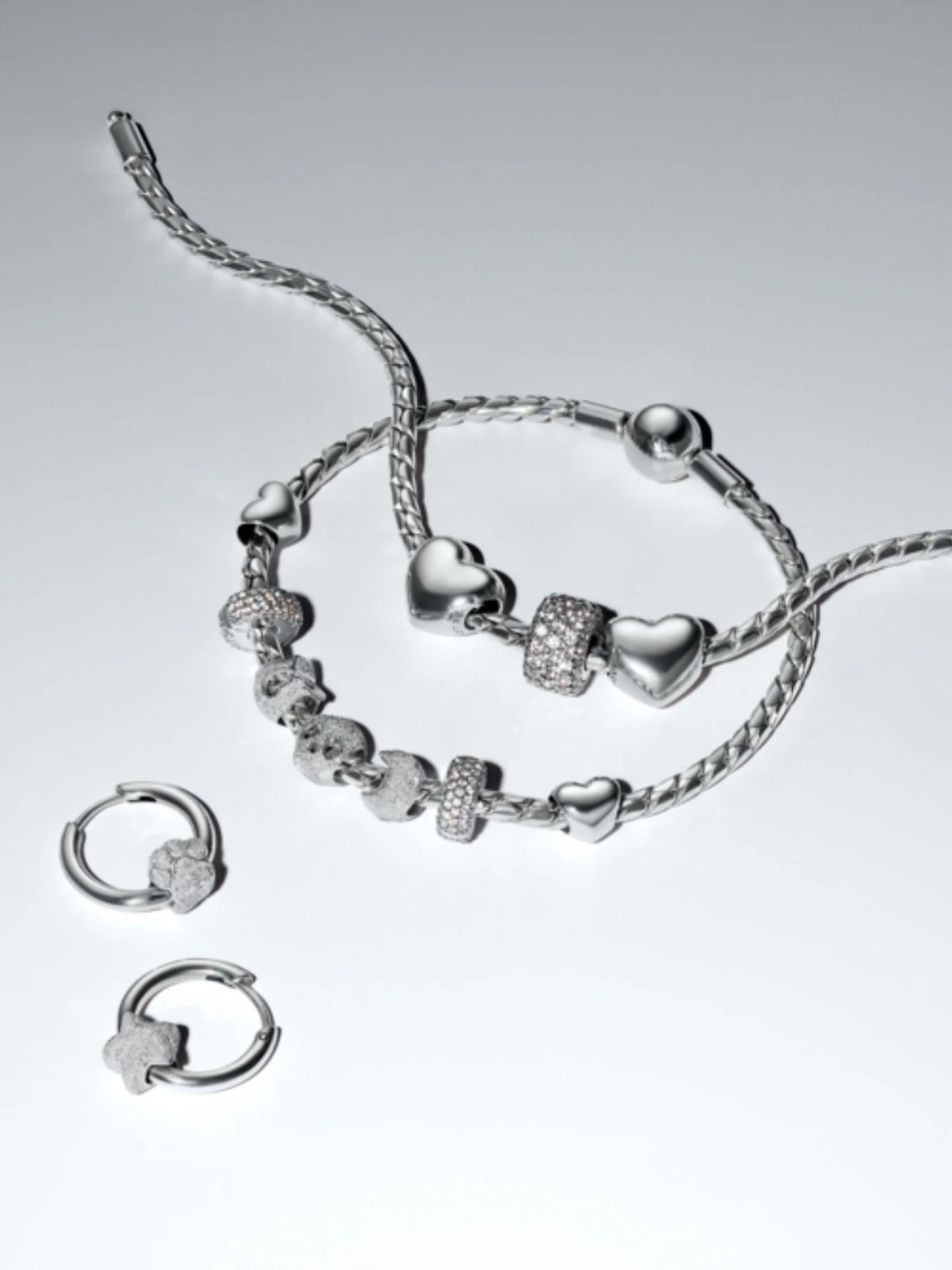 Классические PANDORA модель 794043C00 Фото
