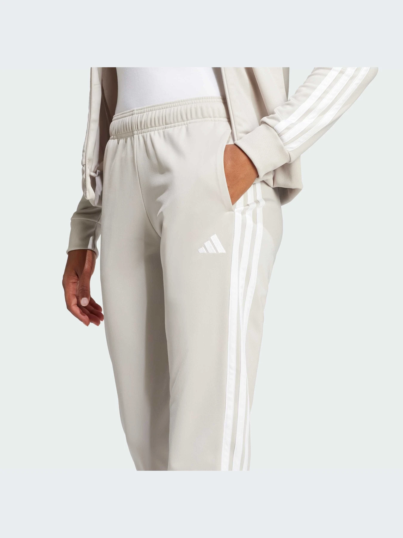 Костюмы Adidas модель JD2686-KZ Костюмы Adidas модель JD2686-KZ Фото