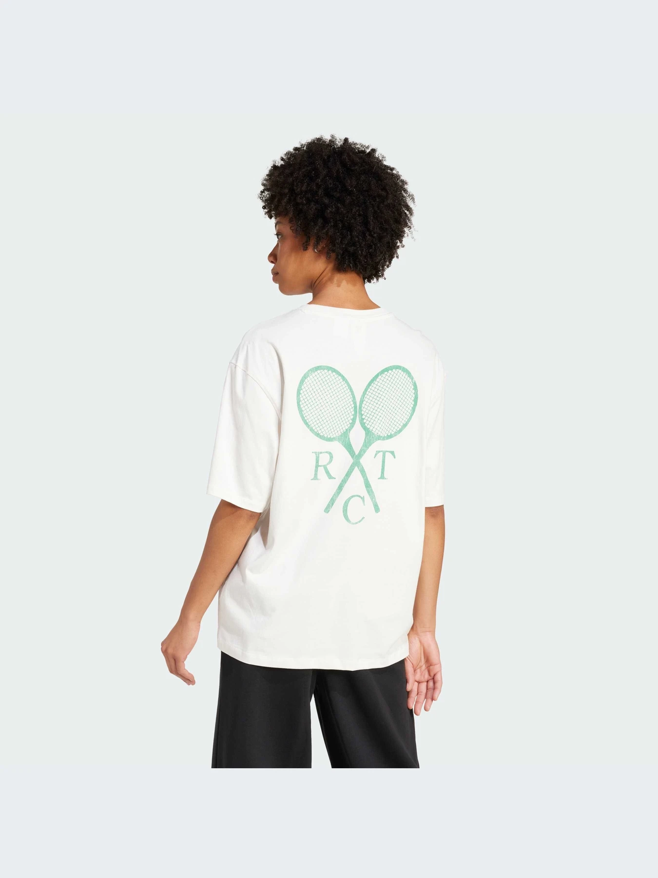 Футболки и поло Adidas Graphics модель JW0226-KZ Футболки и поло Adidas Graphics модель JW0226-KZ Фото