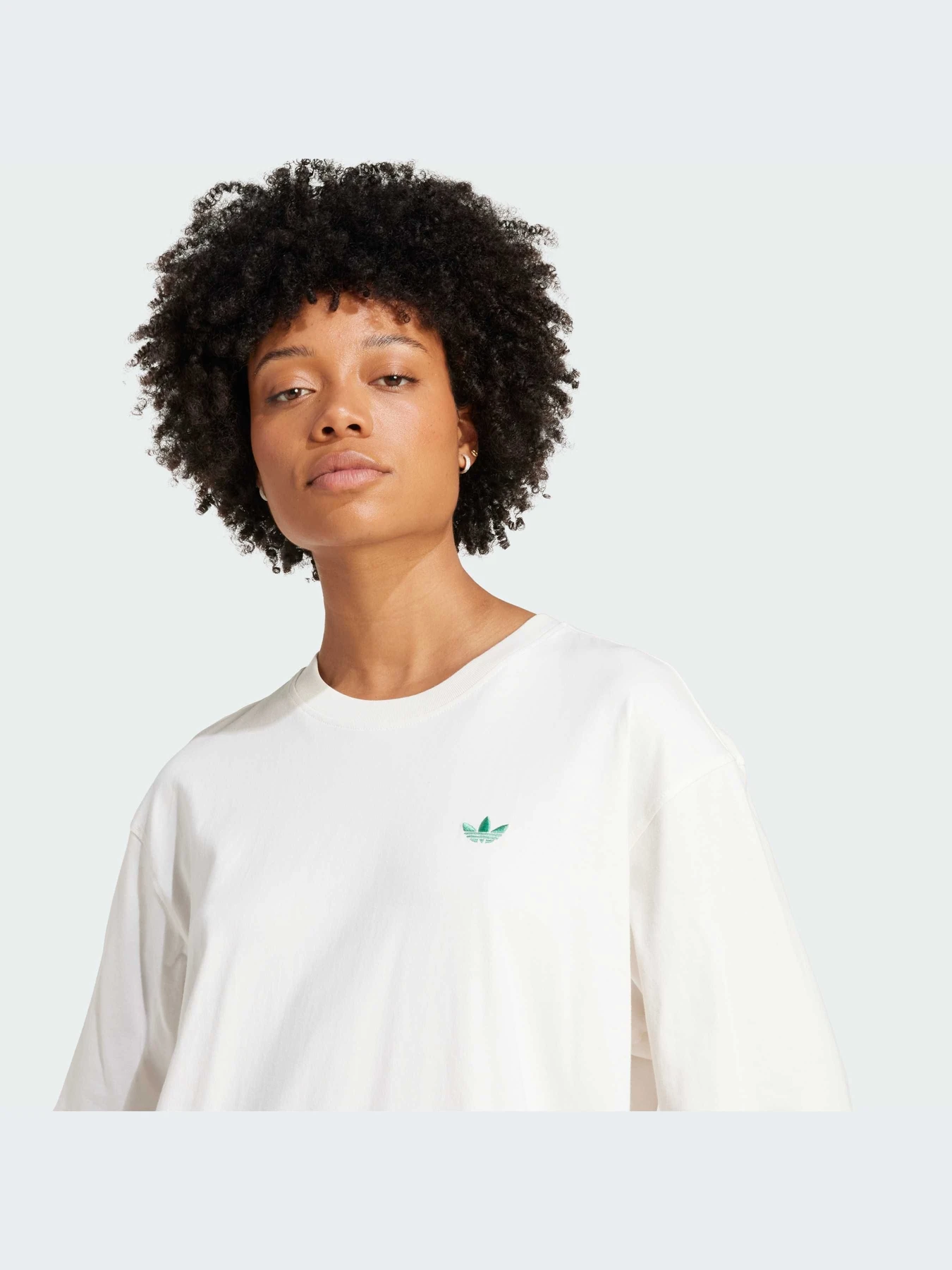 Футболки и поло Adidas Graphics модель JW0226-KZ Футболки и поло Adidas Graphics модель JW0226-KZ Фото