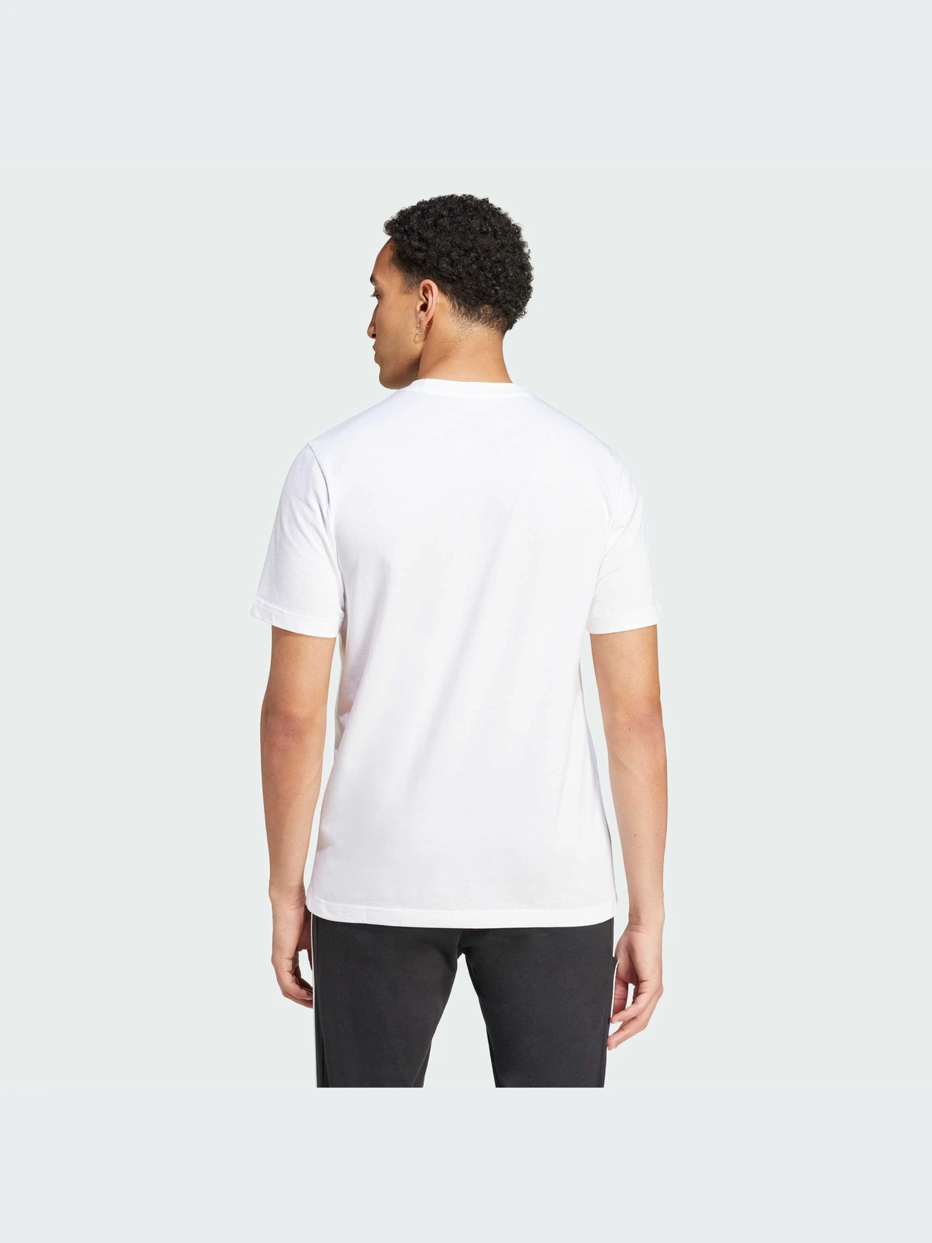 Футболки и поло Adidas модель IW2640-KZ Футболки и поло Adidas модель IW2640-KZ Фото