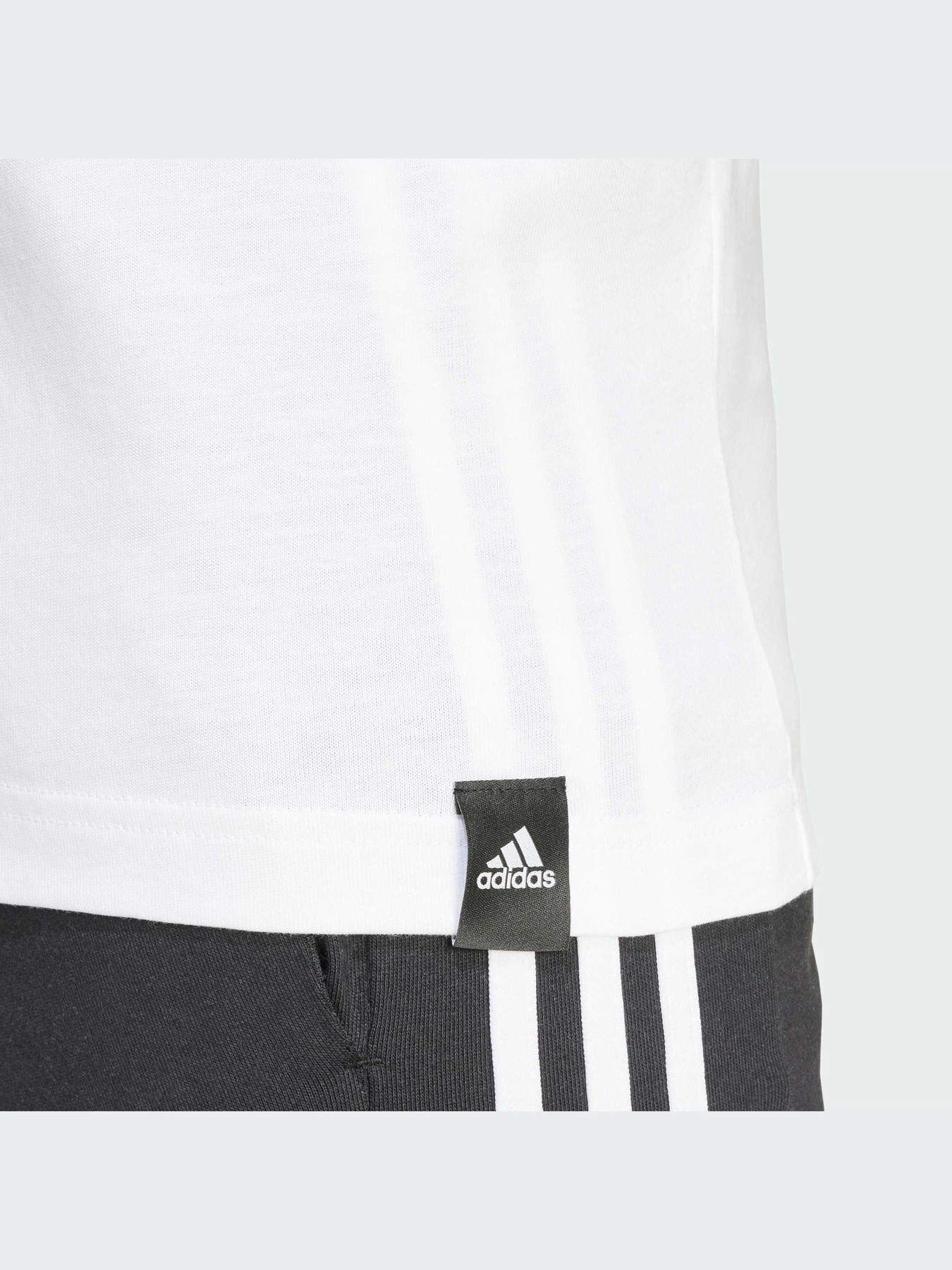 Футболки и поло Adidas модель IW2640-KZ Футболки и поло Adidas модель IW2640-KZ Фото