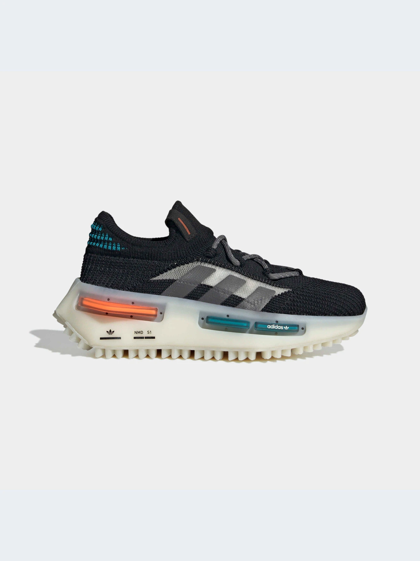 Кроссовки Adidas NMD модель GW2186-KZ Кроссовки Adidas NMD модель GW2186-KZ Фото