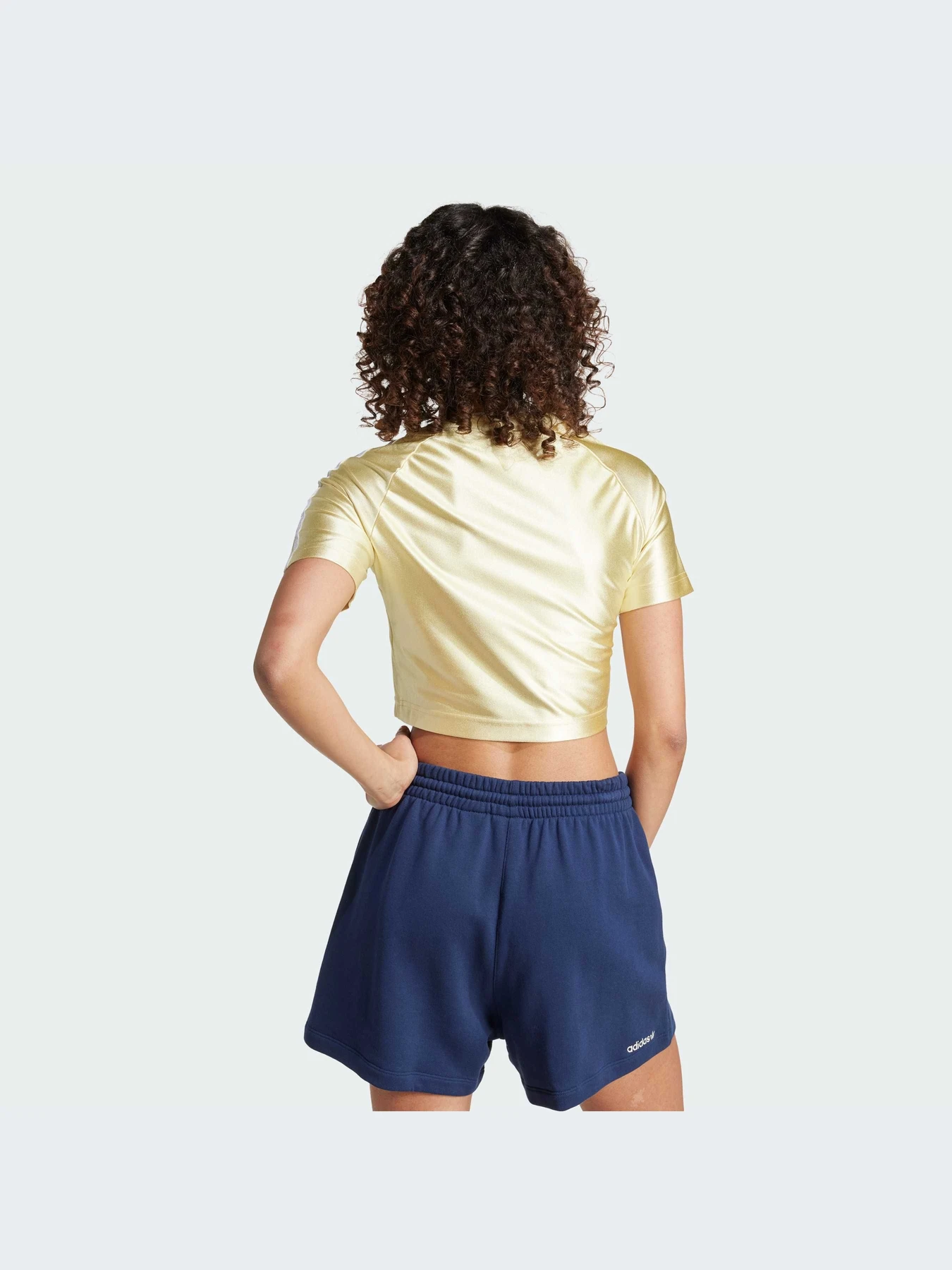 Футболки и поло Adidas Adicolor модель JC6350-KZ Футболки и поло Adidas Adicolor модель JC6350-KZ Фото