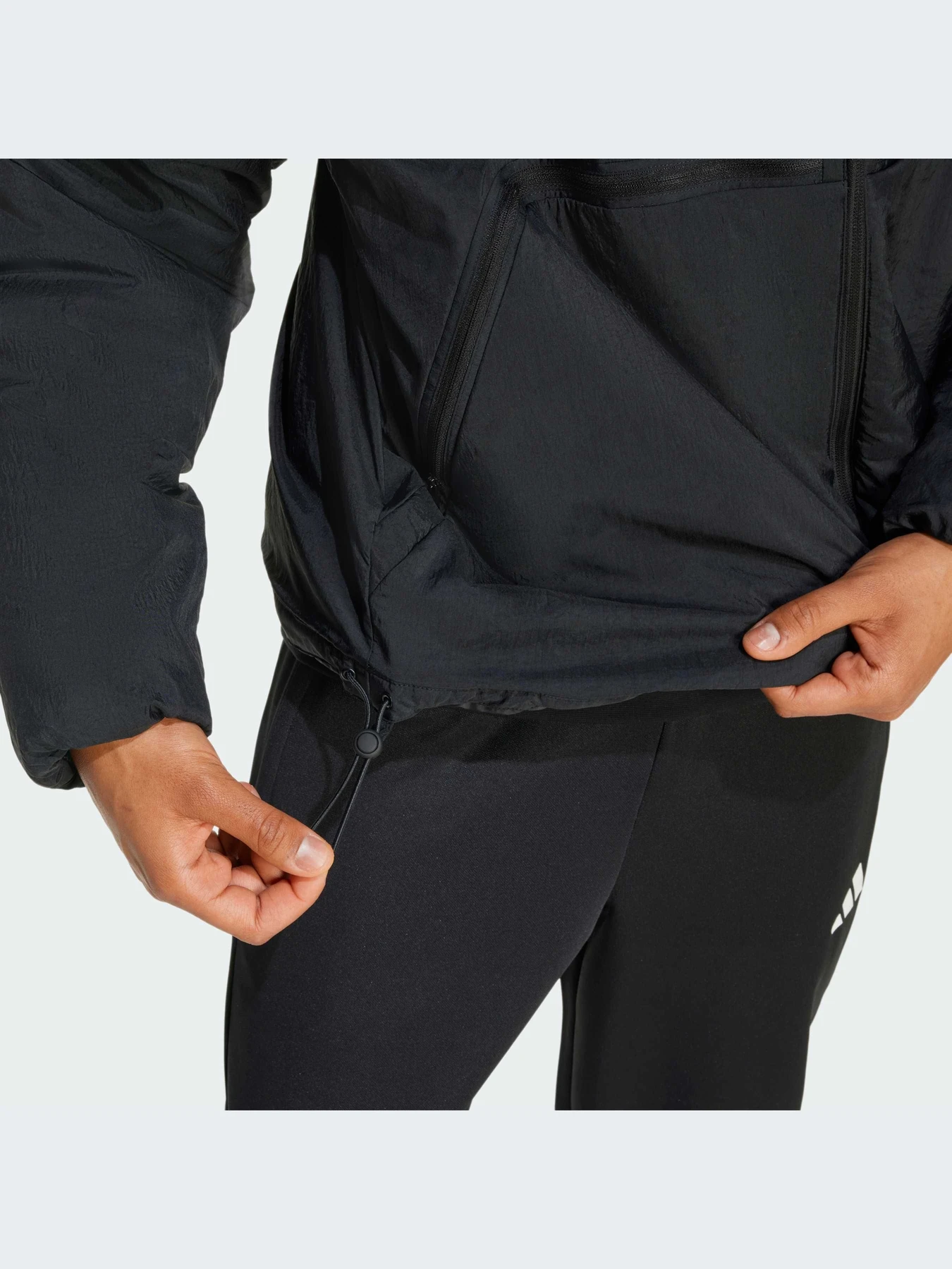 Куртки и дубленки Adidas модель JV7017-KZ Куртки и дубленки Adidas модель JV7017-KZ Фото