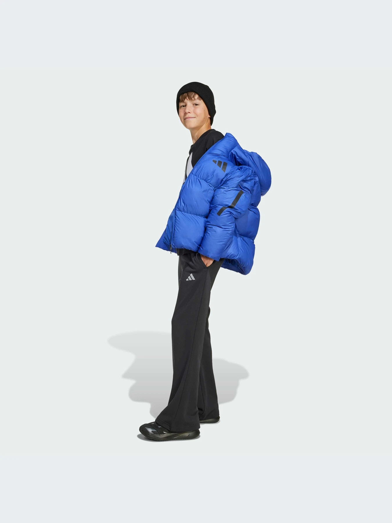 Куртки и дубленки Adidas ZNE модель KA3417-KZ Куртки и дубленки Adidas ZNE модель KA3417-KZ Фото