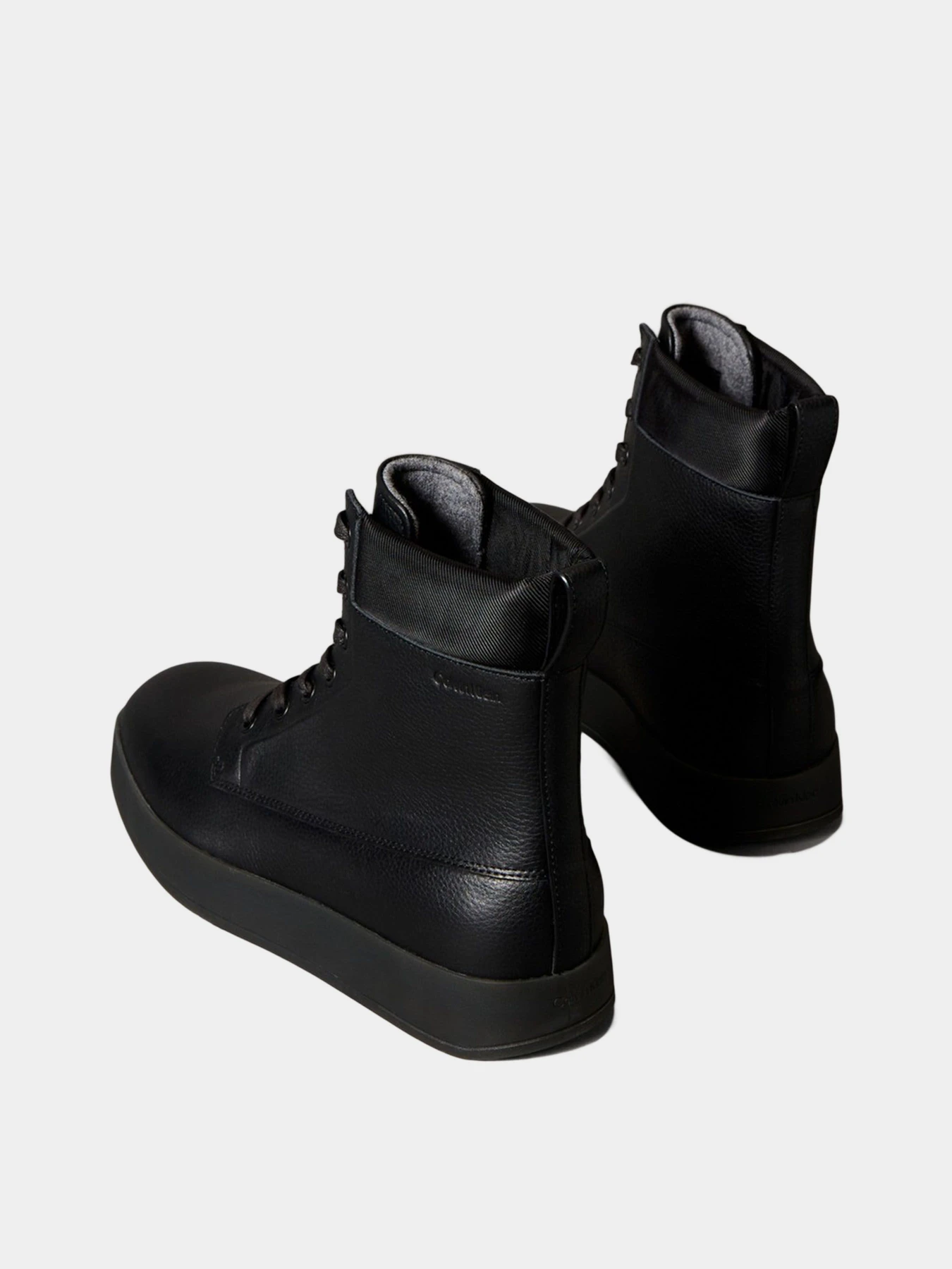 Ботинки и сапоги Calvin Klein модель HM0HM02060-0GJ Ботинки и сапоги Calvin Klein модель HM0HM02060-0GJ Фото