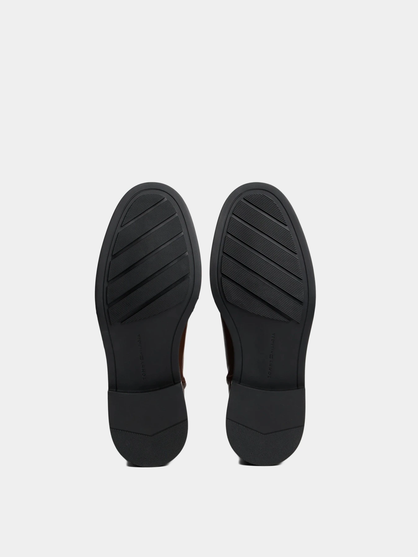 Ботинки и сапоги Tommy Hilfiger модель FM0FM05764-GV0 Ботинки и сапоги Tommy Hilfiger модель FM0FM05764-GV0 Фото