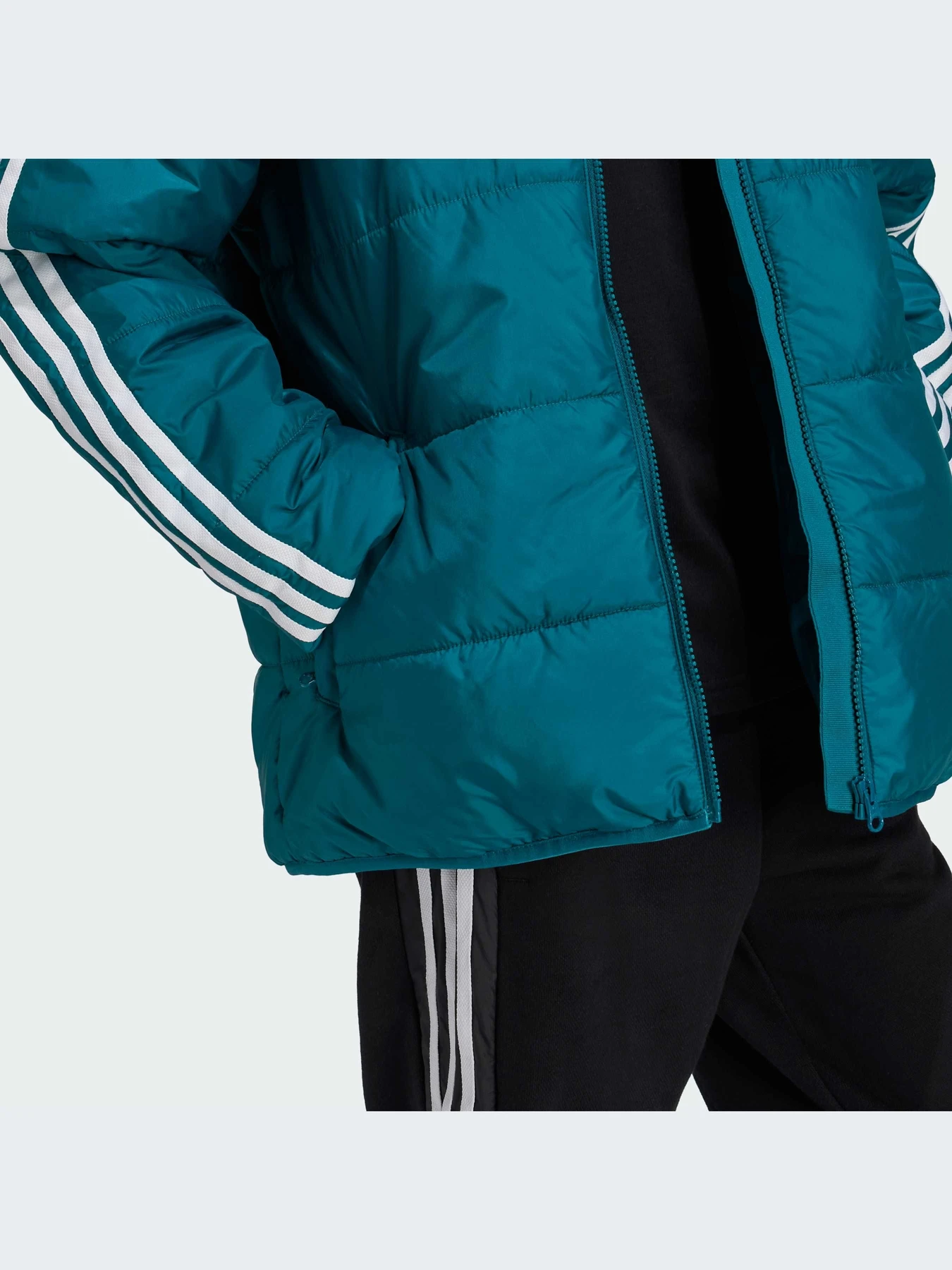 Куртки и дубленки Adidas Adicolor модель IY7495-KZ Куртки и дубленки Adidas Adicolor модель IY7495-KZ Фото