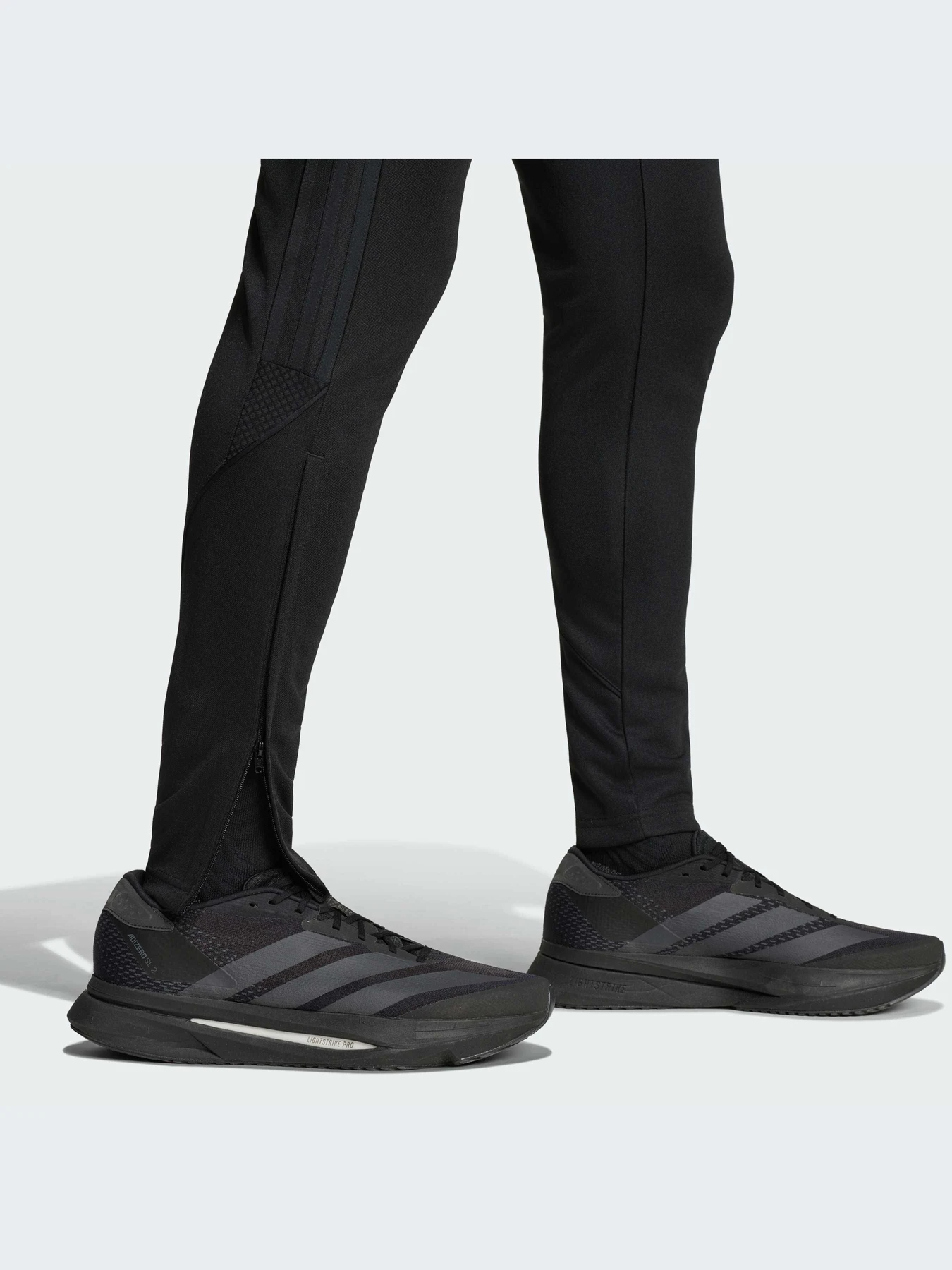 Брюки Adidas Tiro модель HS3530-KZ Брюки Adidas Tiro модель HS3530-KZ Фото