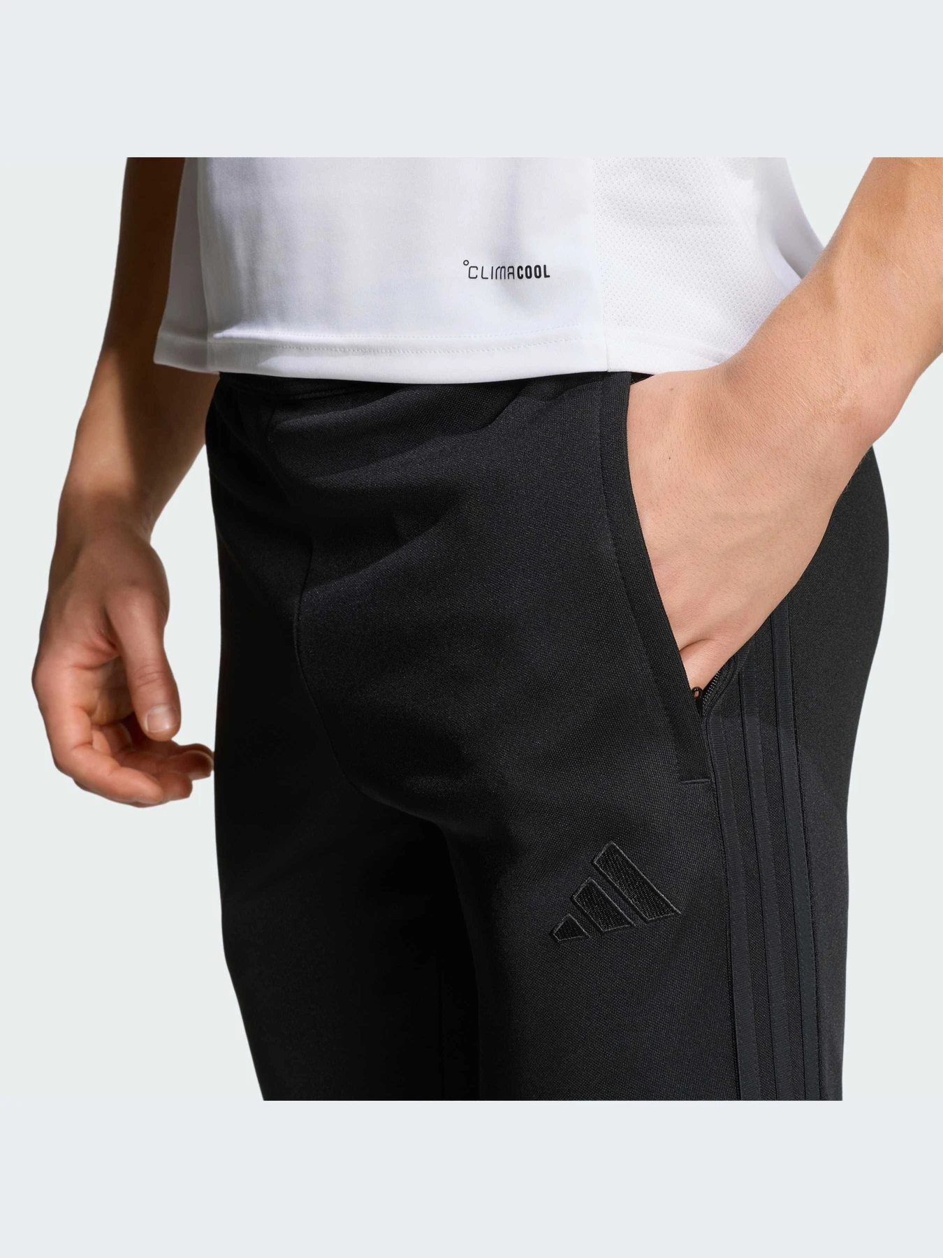 Брюки Adidas Tiro модель HS3530-KZ Брюки Adidas Tiro модель HS3530-KZ Фото