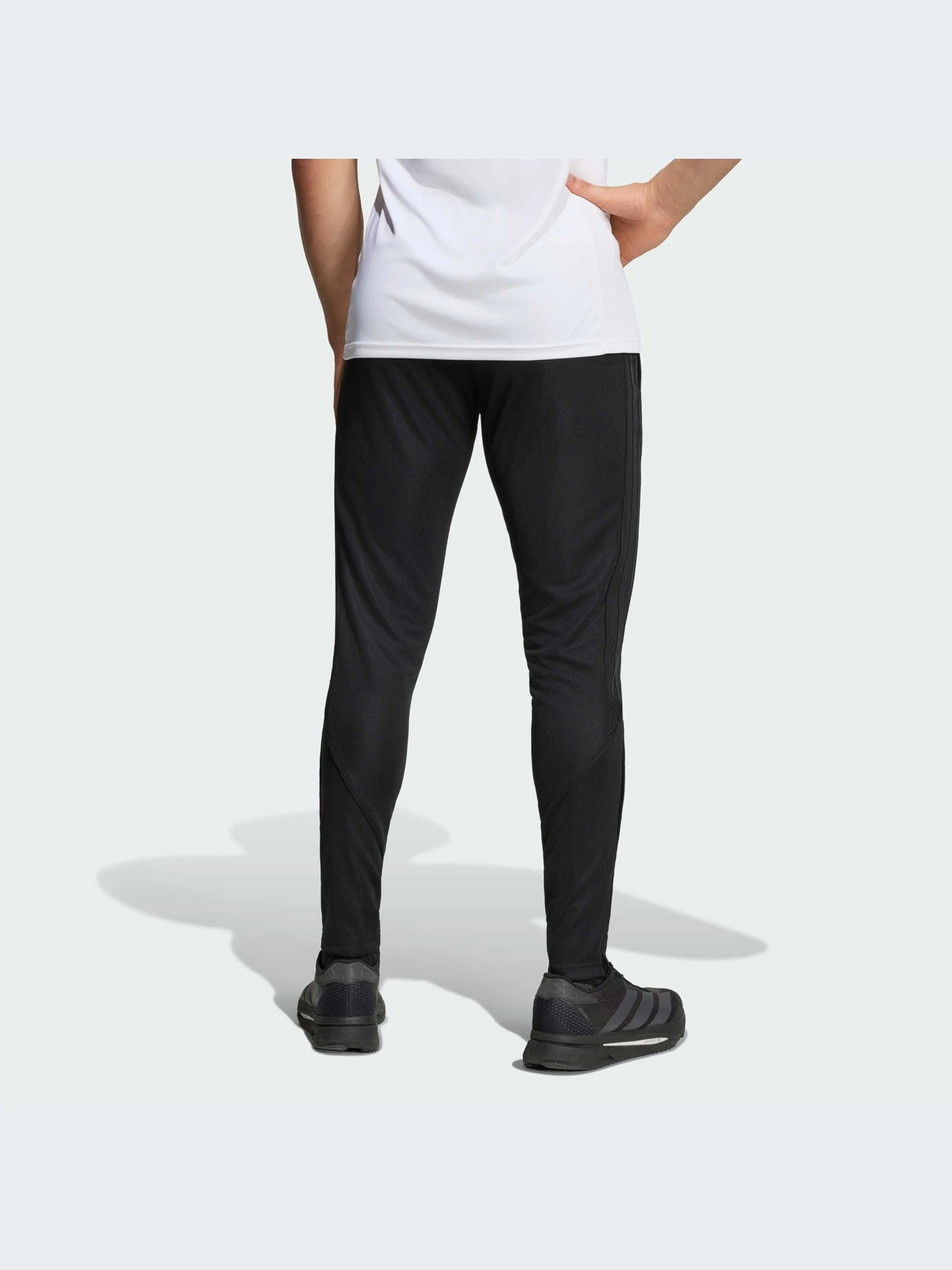 Брюки Adidas Tiro модель HS3530-KZ Брюки Adidas Tiro модель HS3530-KZ Фото