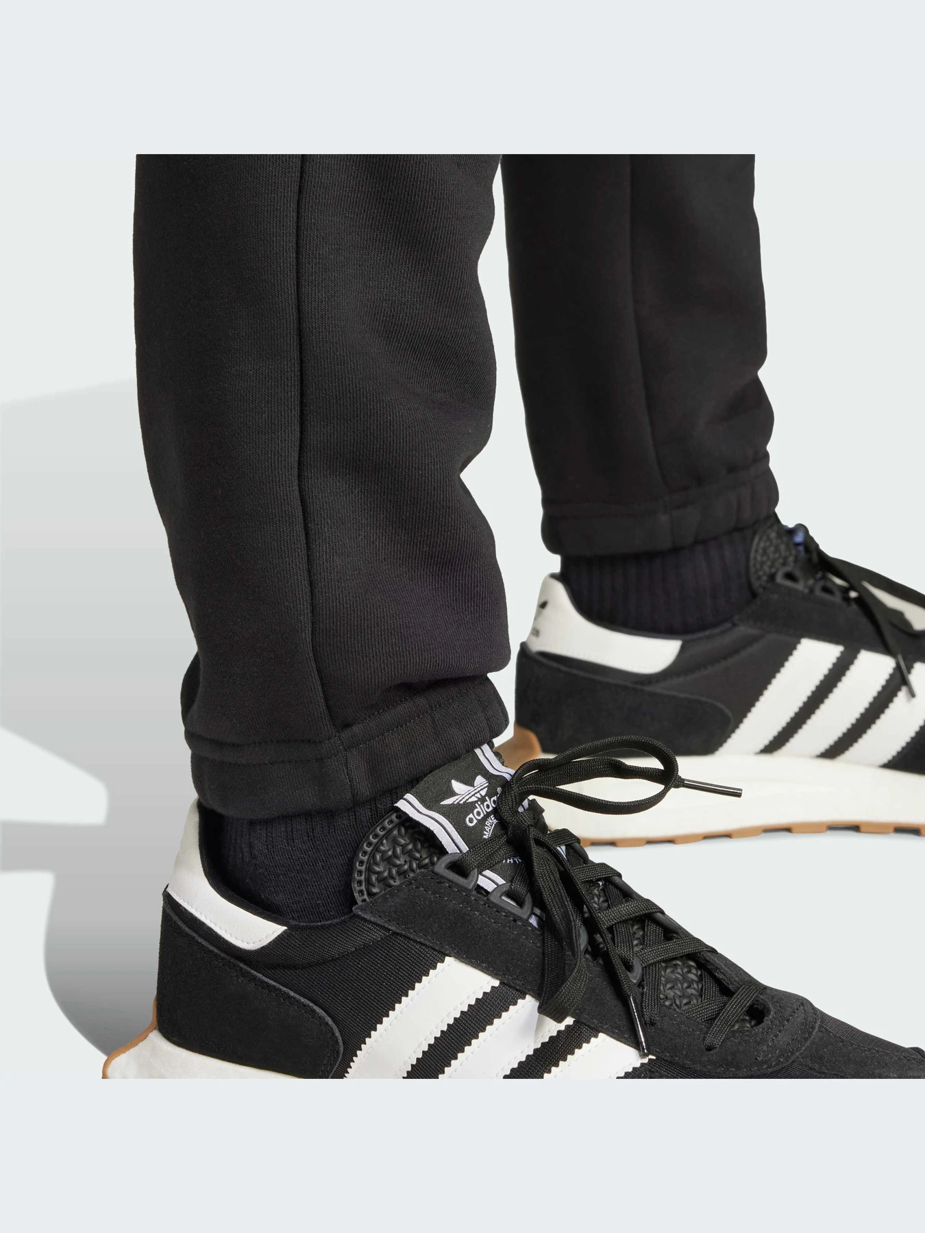 Брюки Adidas модель IY7361-KZ Брюки Adidas модель IY7361-KZ Фото